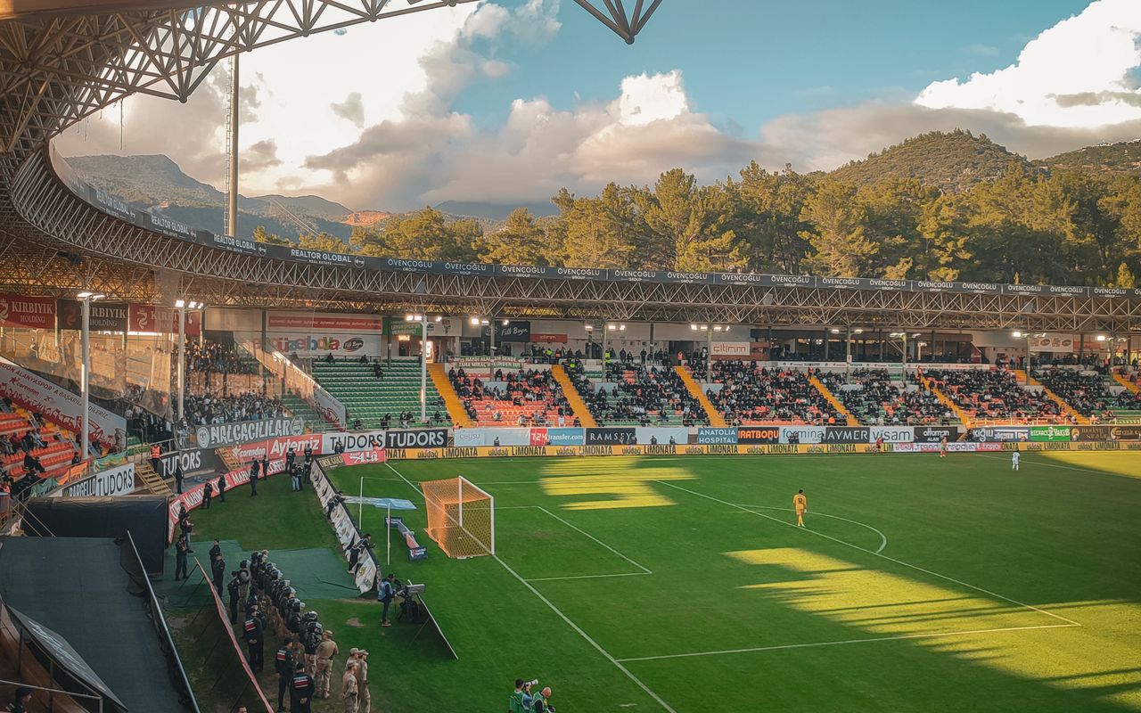 Deadline-day deal collapses in the final hours and both clubs have gone quiet