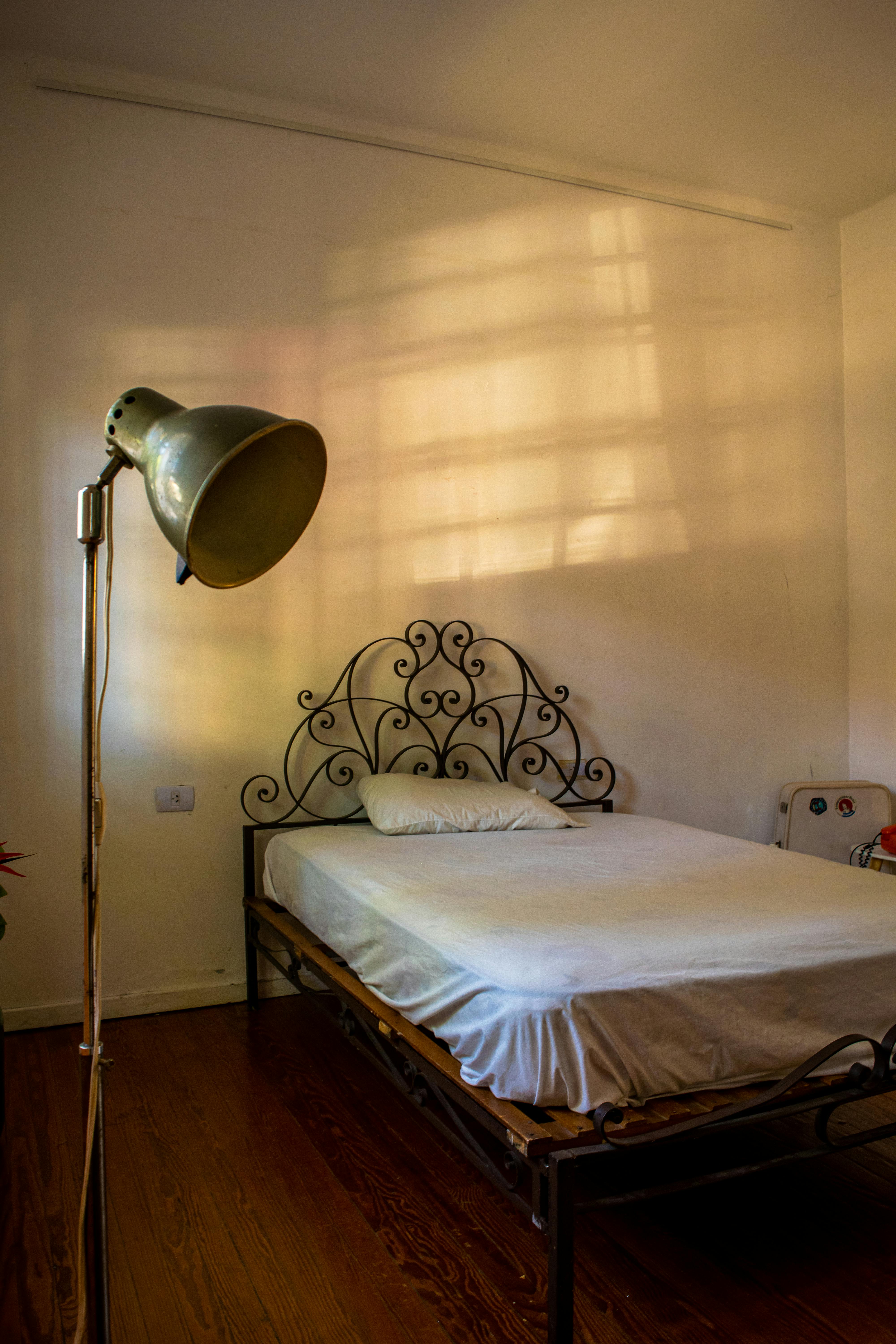 Gratis lagerfoto af afslappende plads, belysning i vintage stil, blød atmosfære Lagerfoto