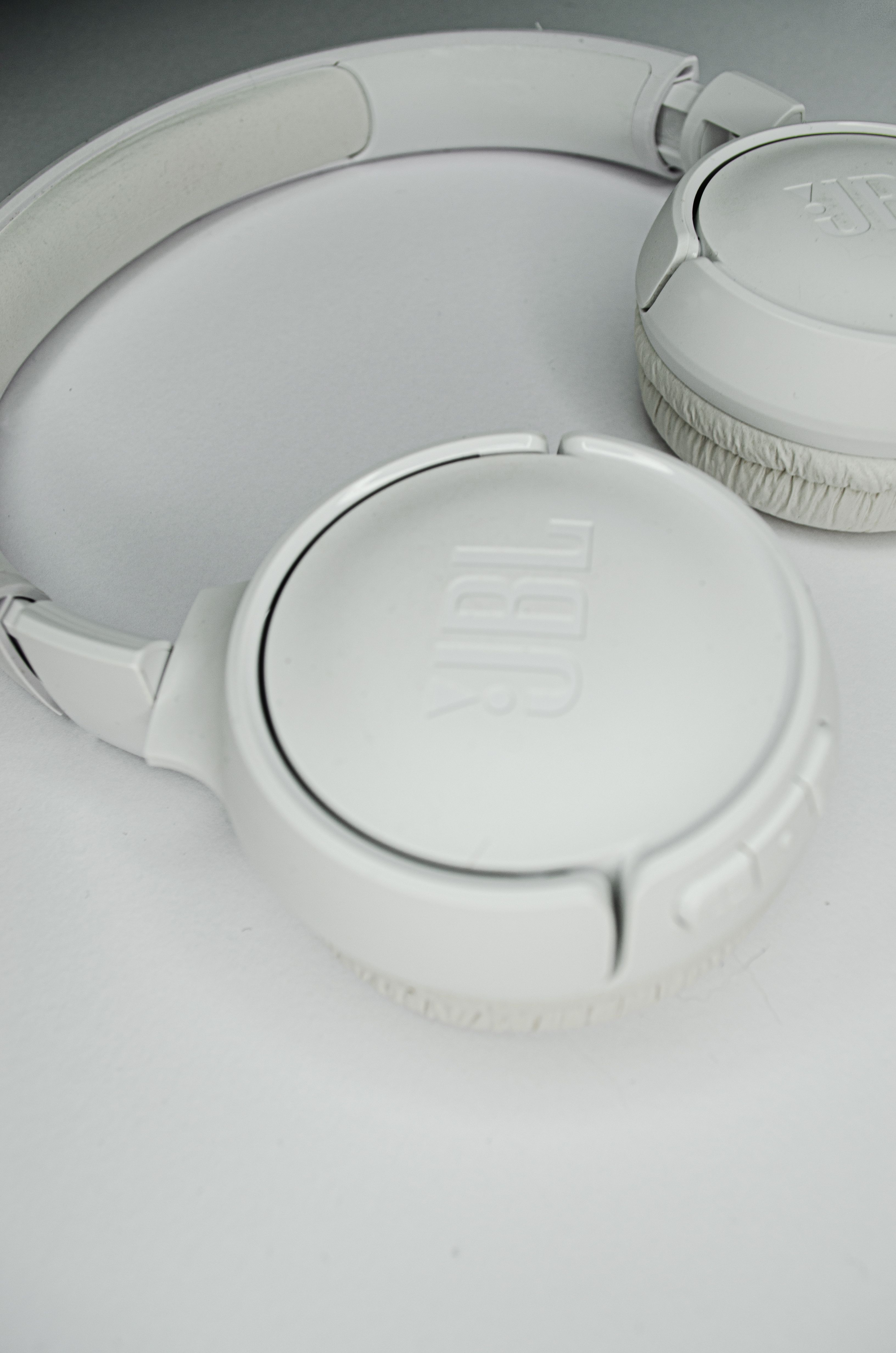 Everyday moments for earphone hygiene