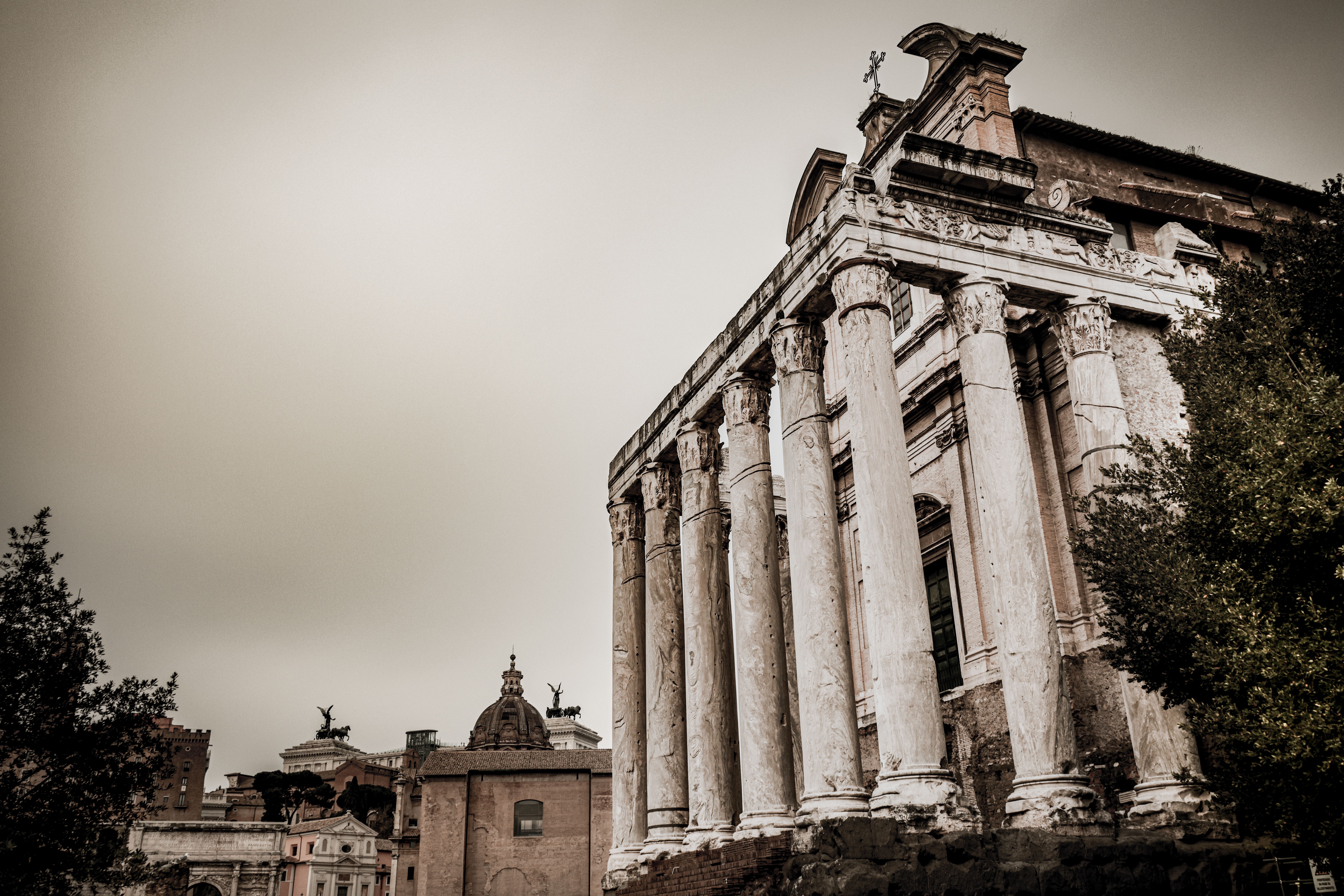 Ancient Roman Temple with Majestic Columns · Free Stock Photo
