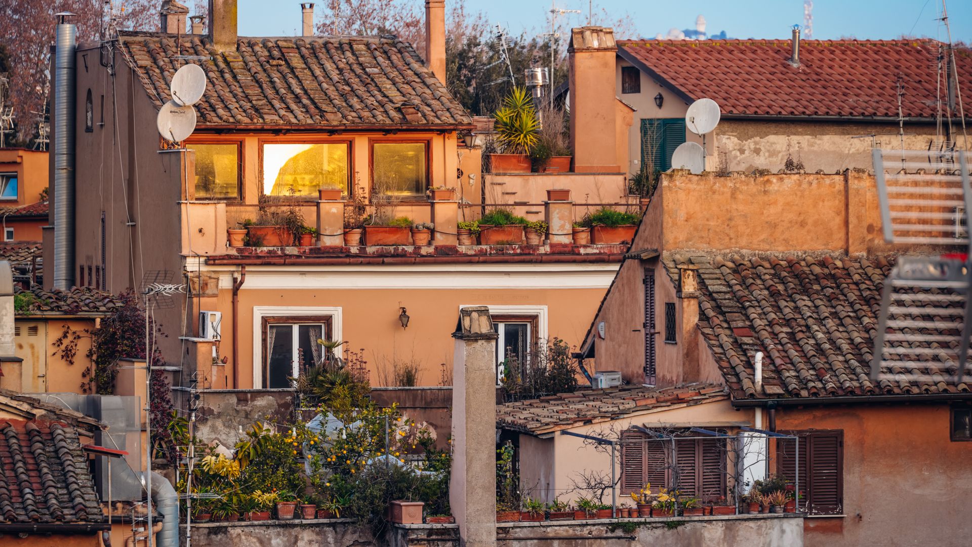 How to Choose a Hybrid Inverter in Cyprus — illustrasjonsbilde