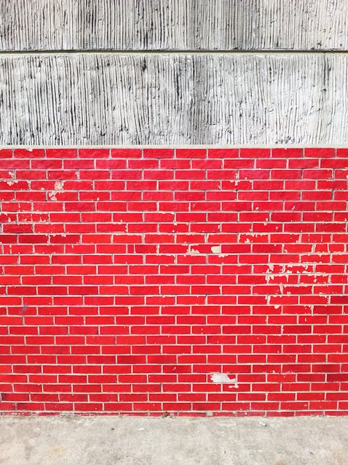 Fotobanka s bezplatnými fotkami na tému cementová stena, červená tehla, farebné pruhy