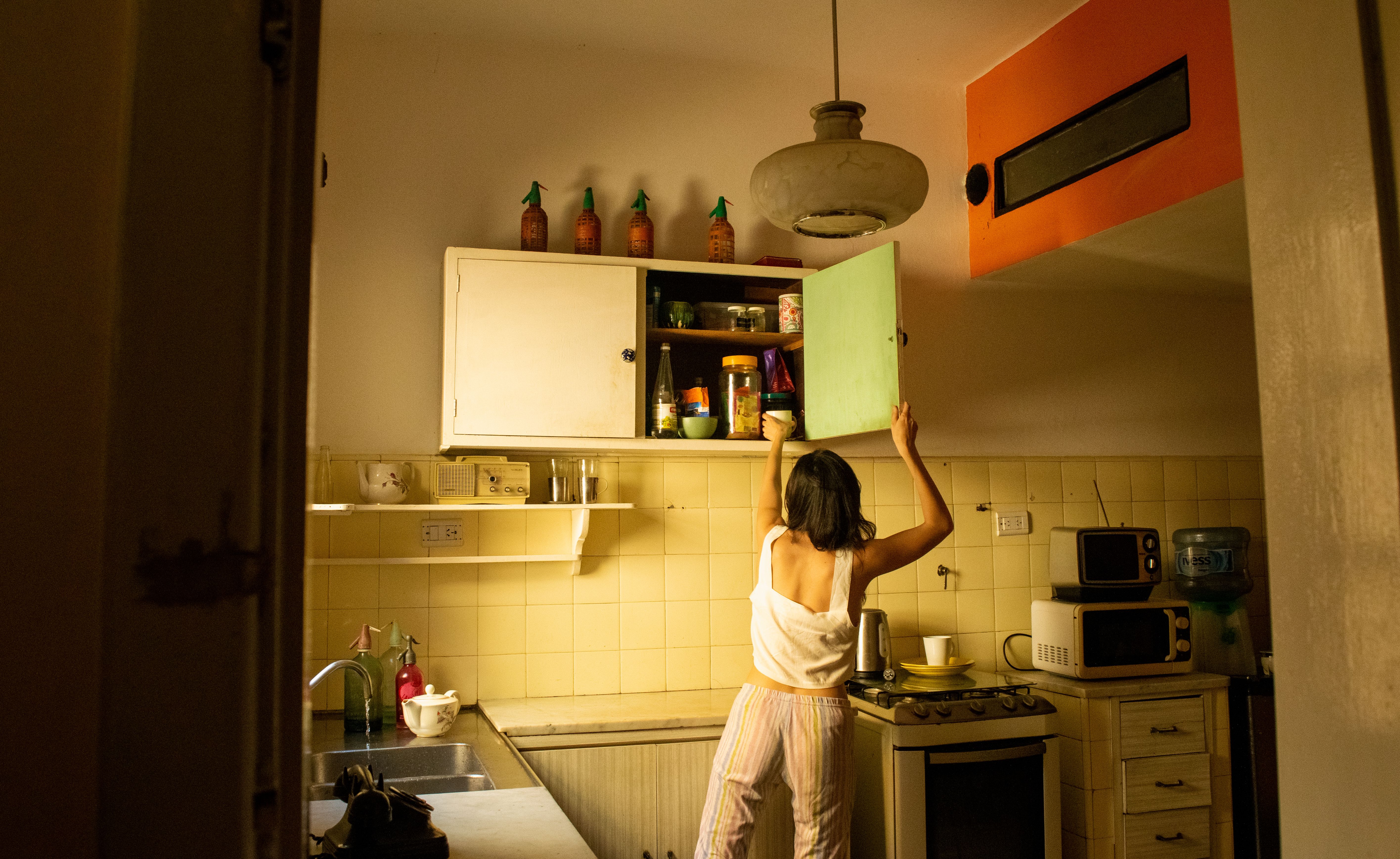 household budgeting cost‑cutting tips — Photo by Kari Alfonso on Pexels