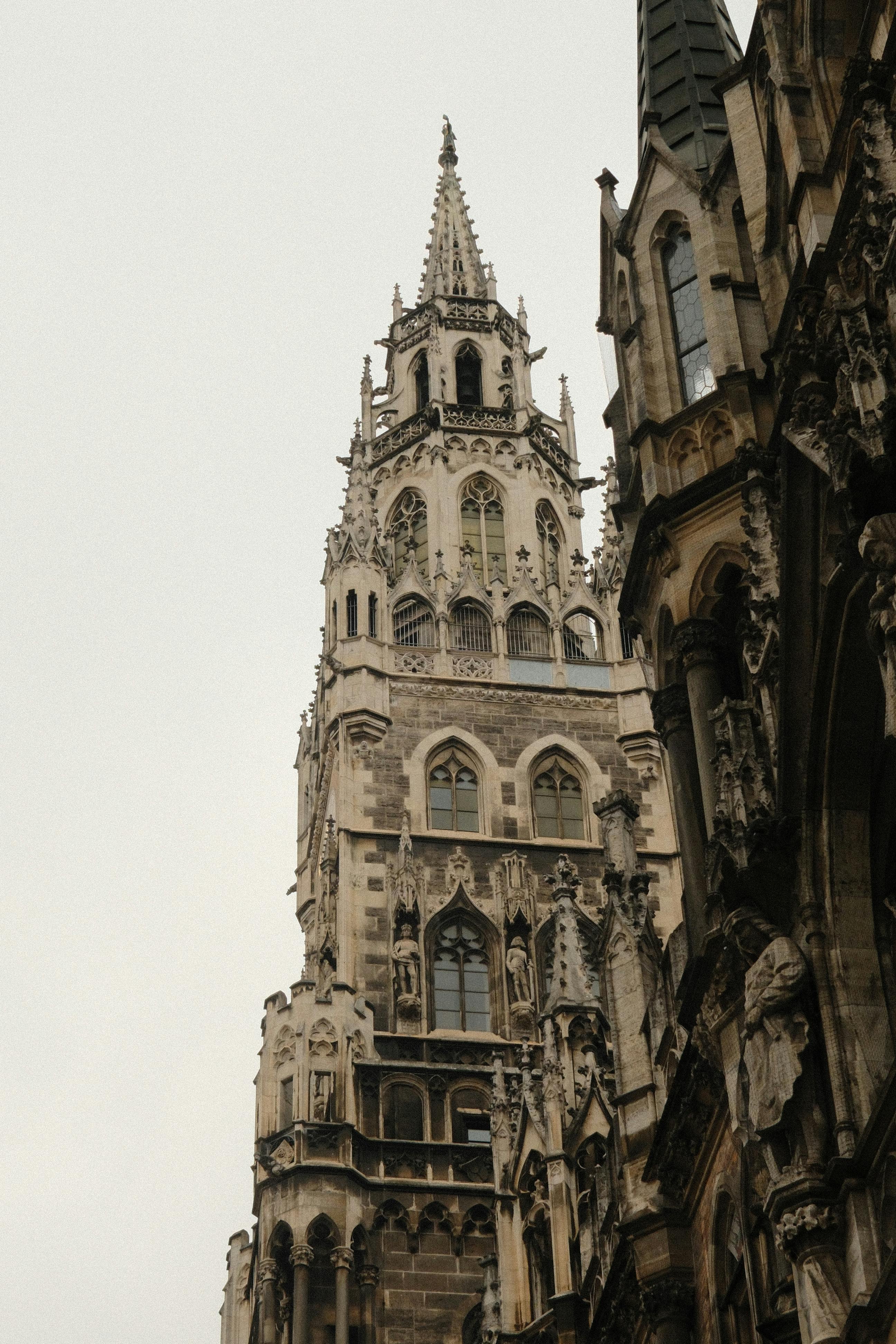 無料 ドイツのミュンヘン中心部にあるゴシック建築様式の詳細な眺め。 写真素材