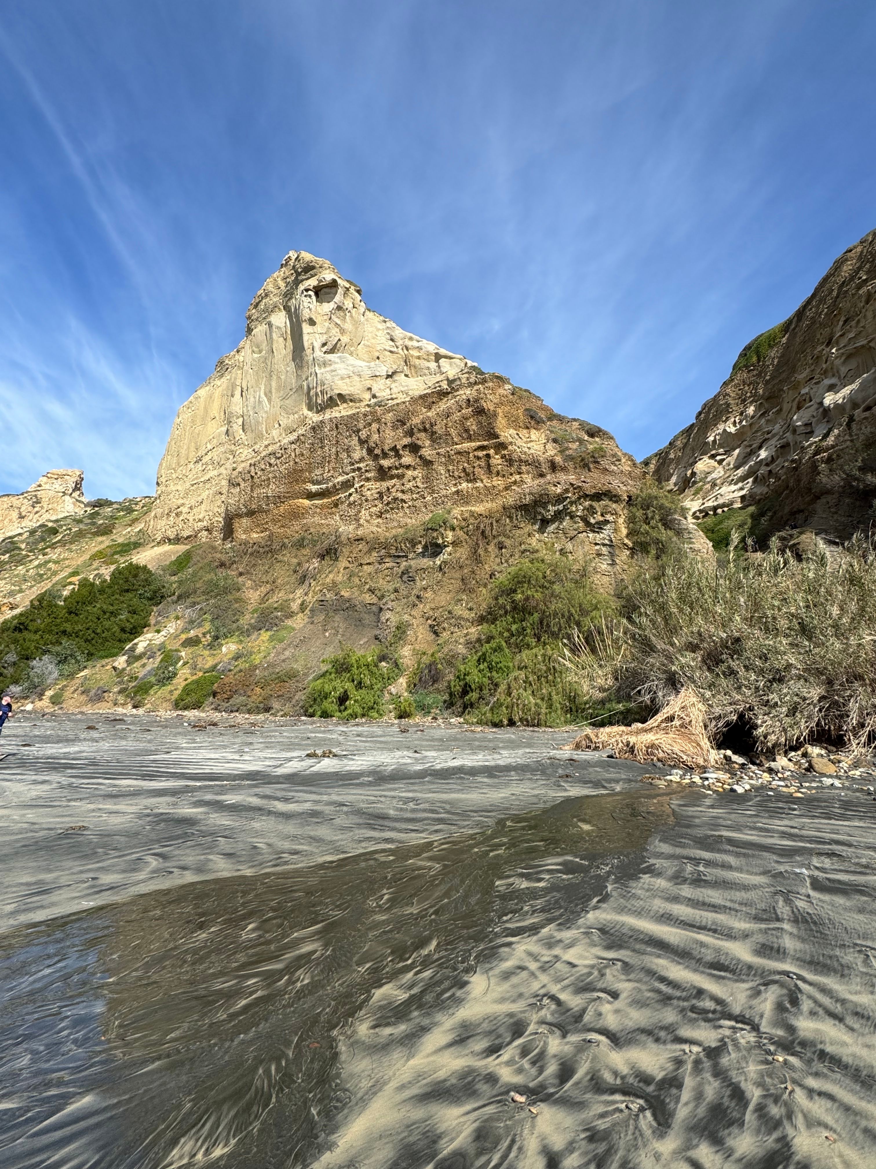 Breathtaking cliffside view at the beach in San Diego, capturing natural beauty on a sunny day.