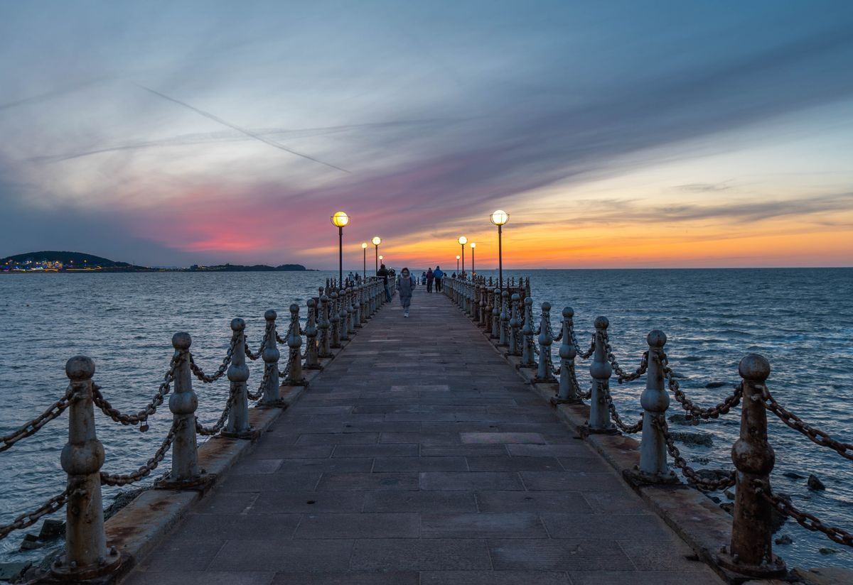 Stroll the Romantic Night Sea and Jongpo Waterfront