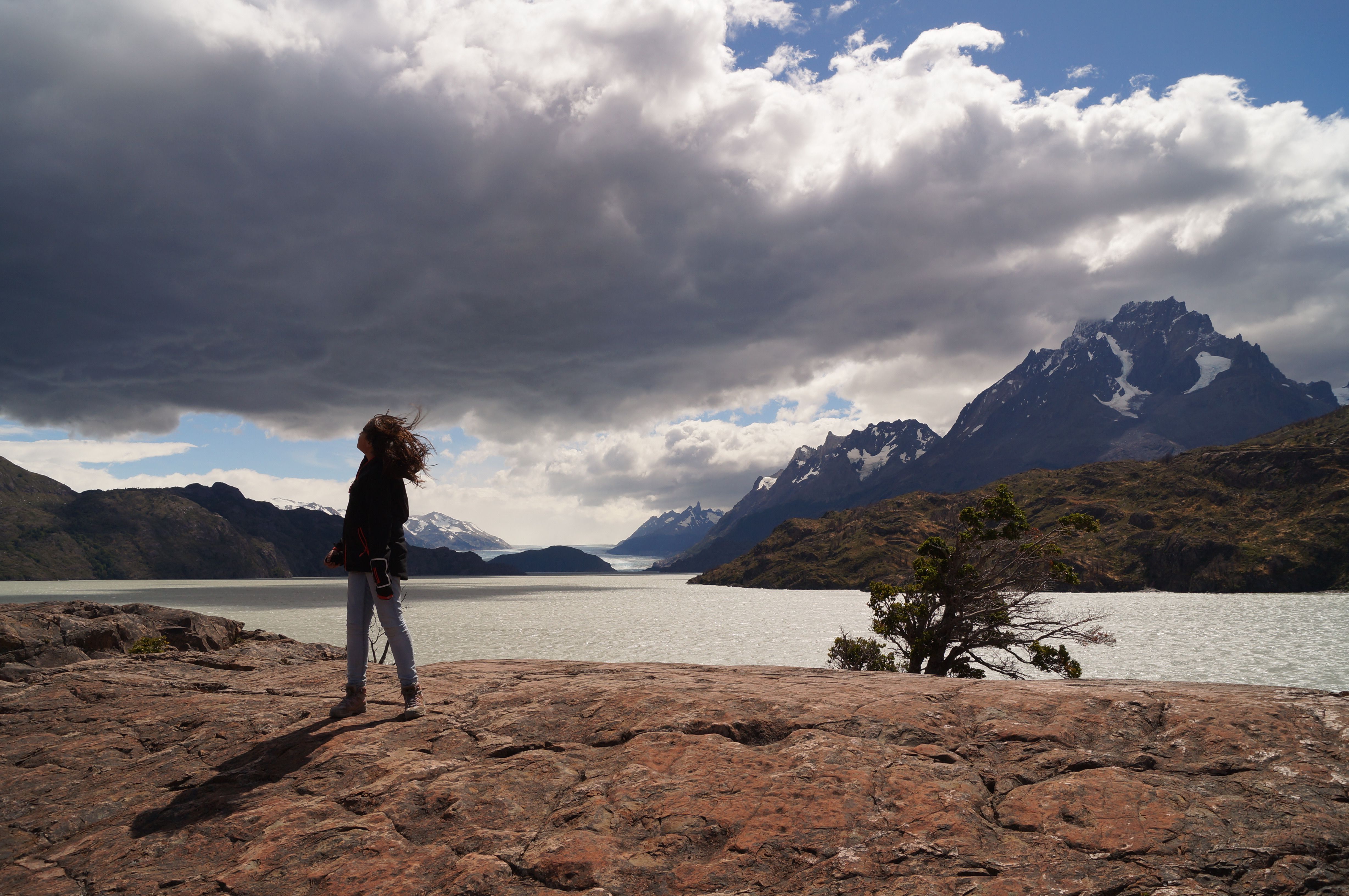 Torres del Paine túraútvonalak magyar utazóknak lépésről lépésre – Grey Glacier Torres del Paine kayaking