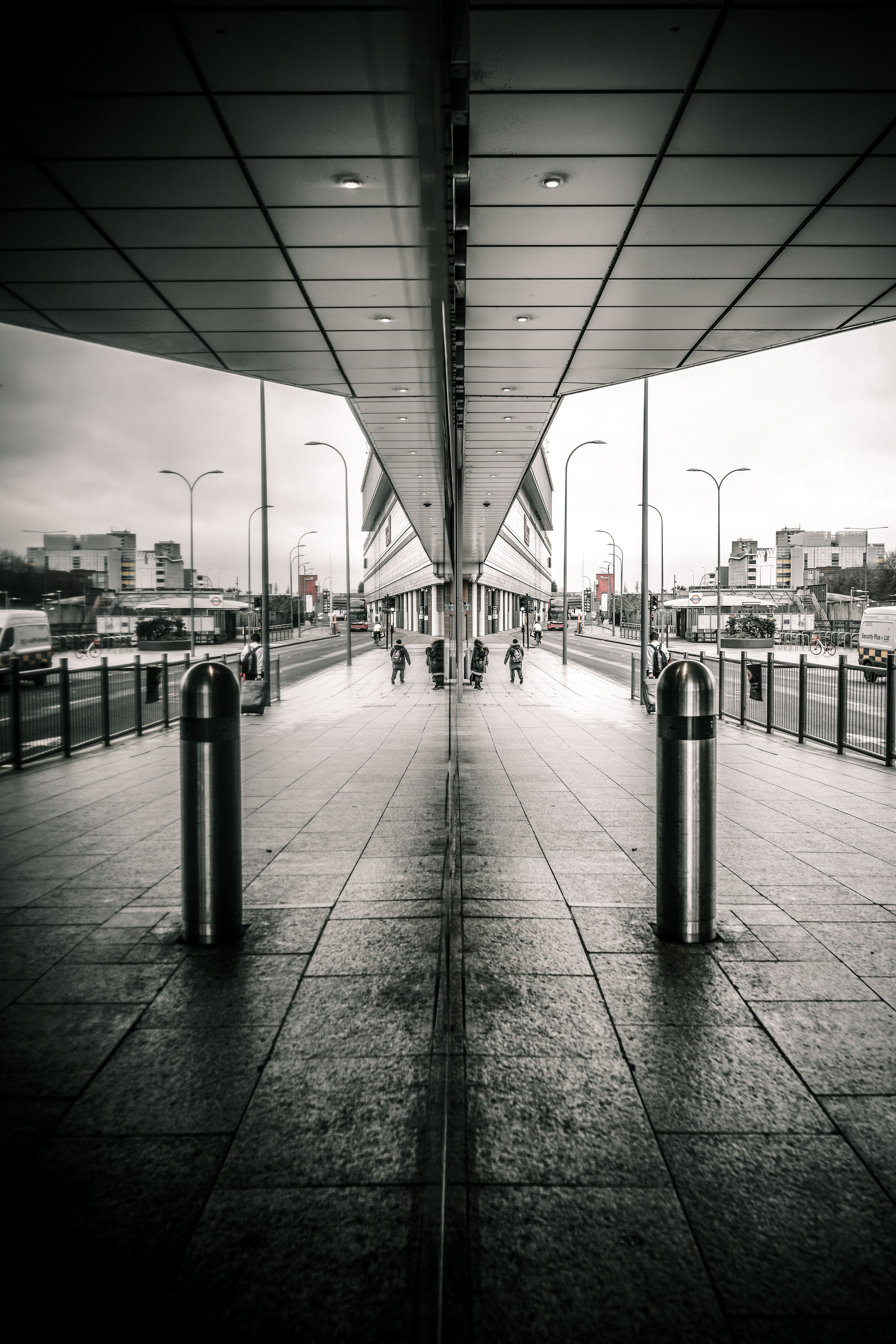 Urban Symmetry Reflection in Black and White · Free Stock Photo