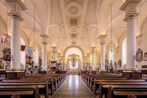 Free Capture of historic English cathedral interior showcasing architectural elegance and heritage. Stock Photo