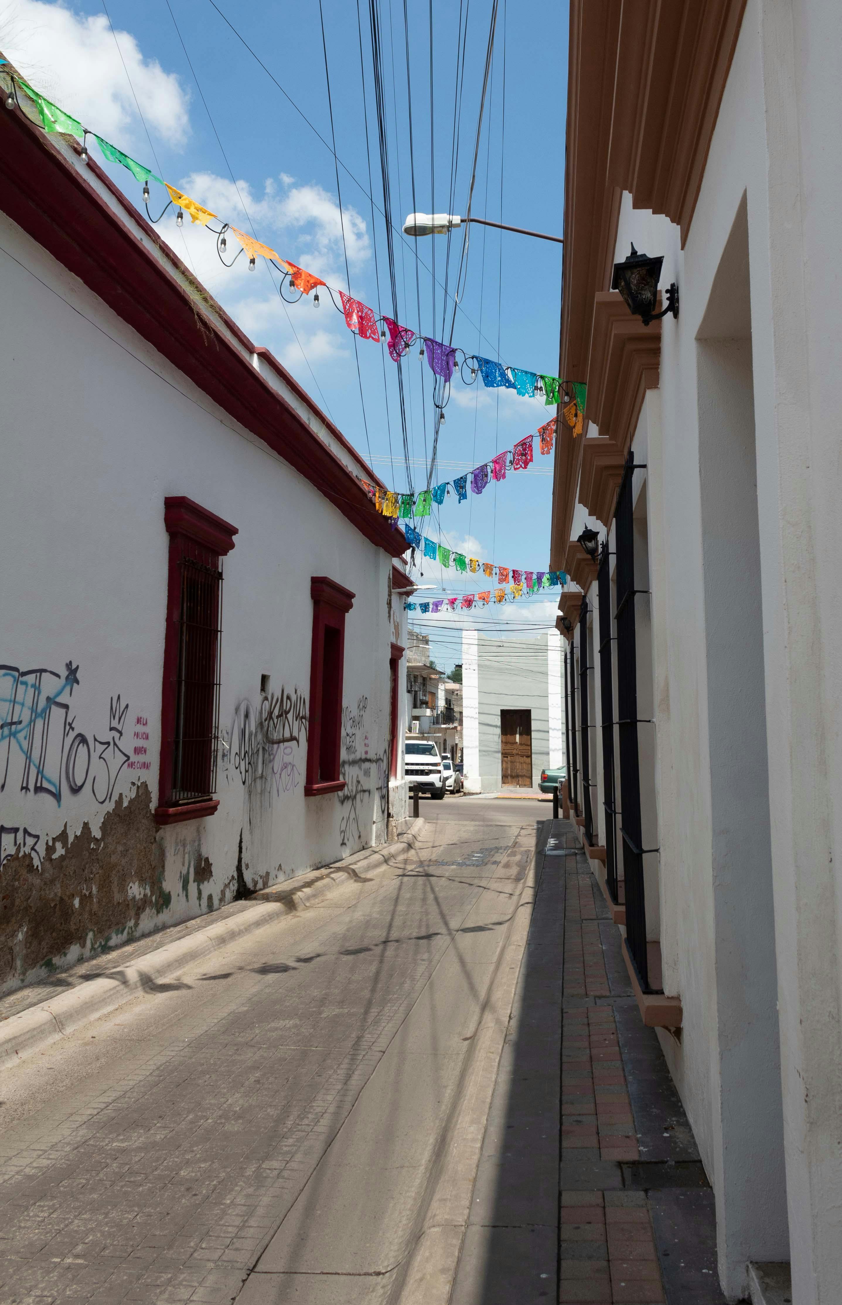 Δωρεάν στοκ φωτογραφιών με street art, αρχιτεκτονική, άσπροι τοίχοι Φωτογραφία από στοκ φωτογραφιών