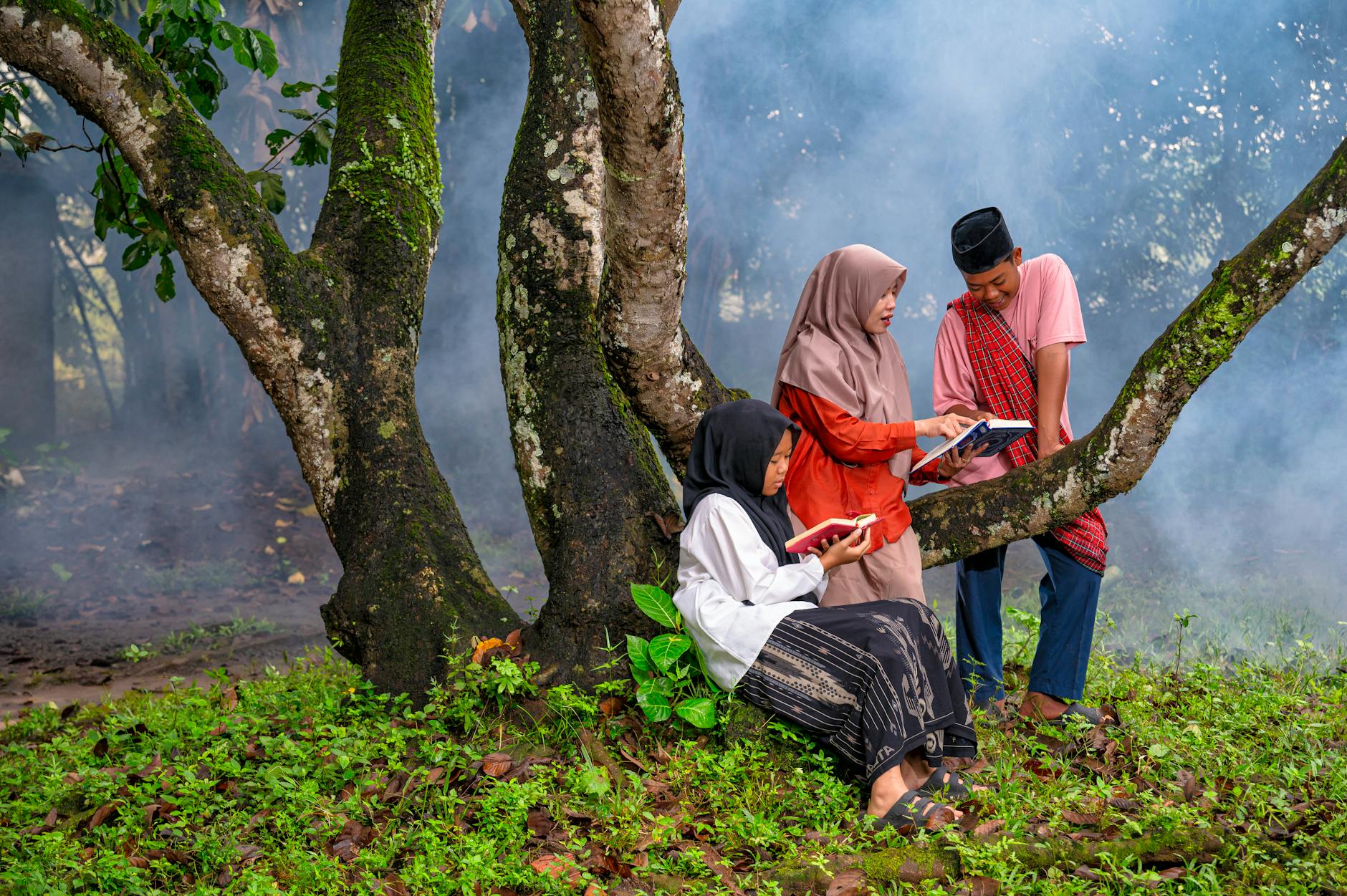Illustration: EXCLUSIF : Les Vertueux, groupe islamiste pro-Iran, derrière l'attentat déjoué à Paris