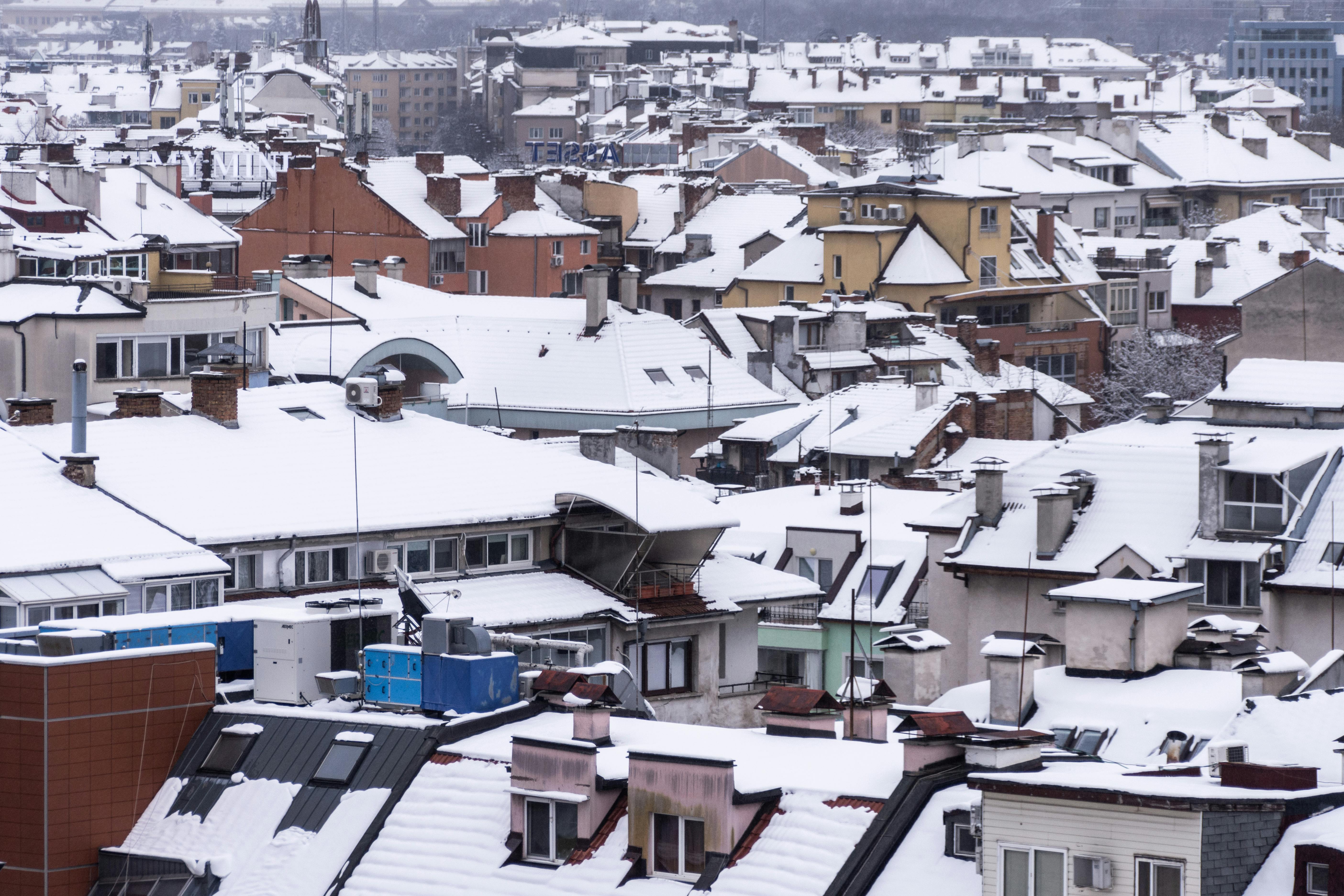 Roundup: Weather cancellations / Mortgage rates rise / Plumbing rules reworked — Photo by wal_ 172619 on Pexels