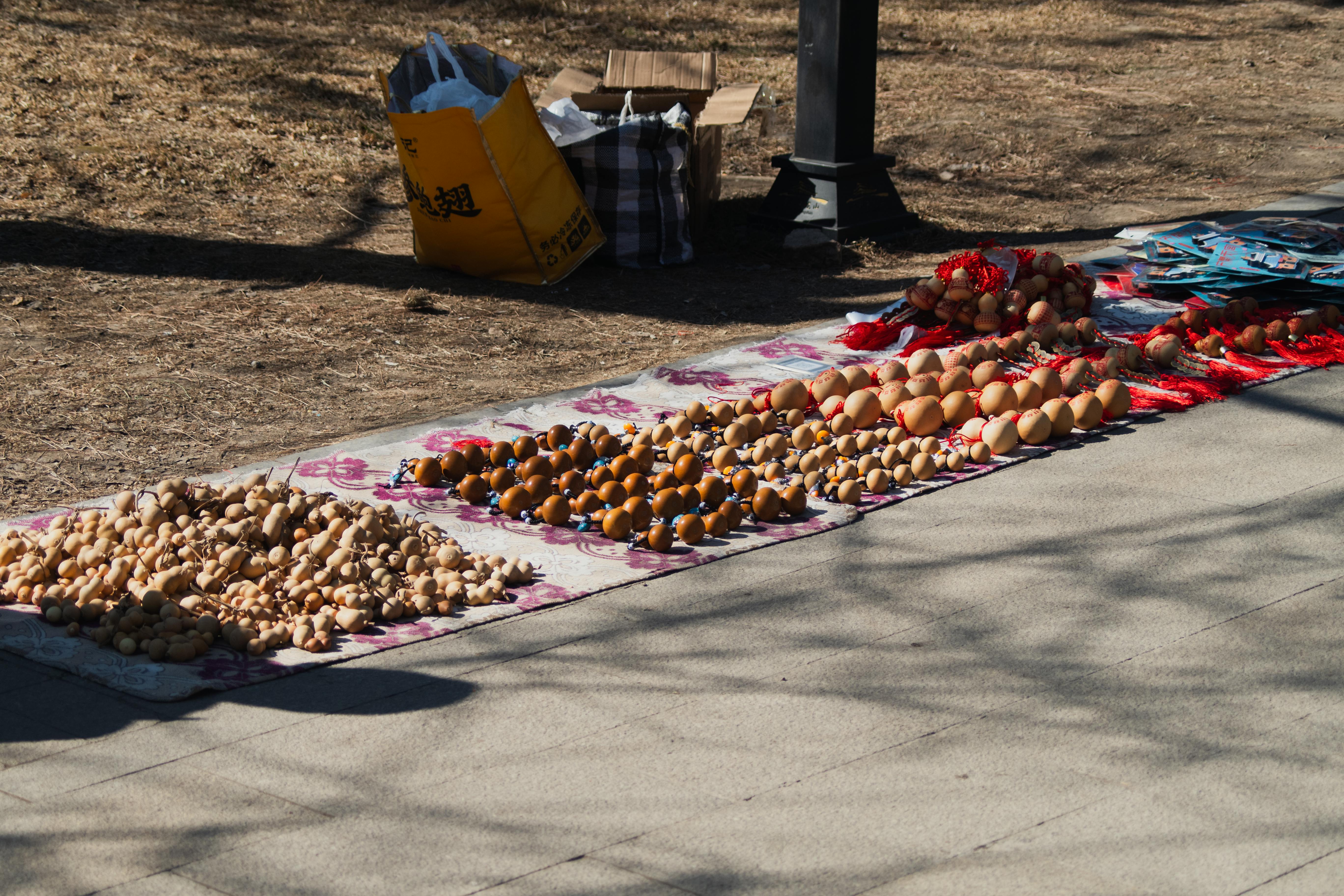 Gratis Agurkegræskar lagt til salg på et udendørs marked i Shanxi, Kina. Lagerfoto