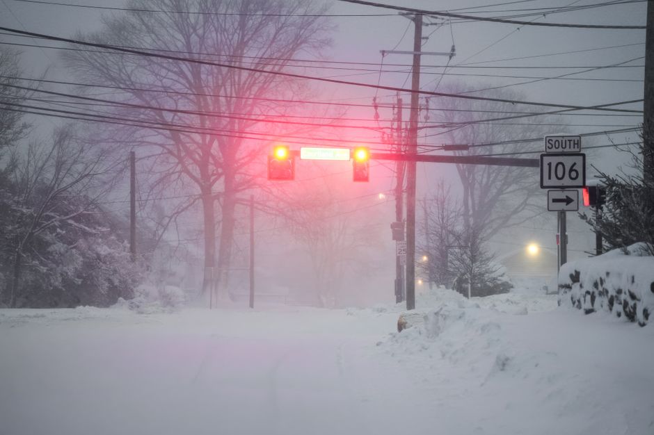 Wind Gusts Hit 100 km/h, Knocking Out Power for 60,000 Ottawa-Area Customers