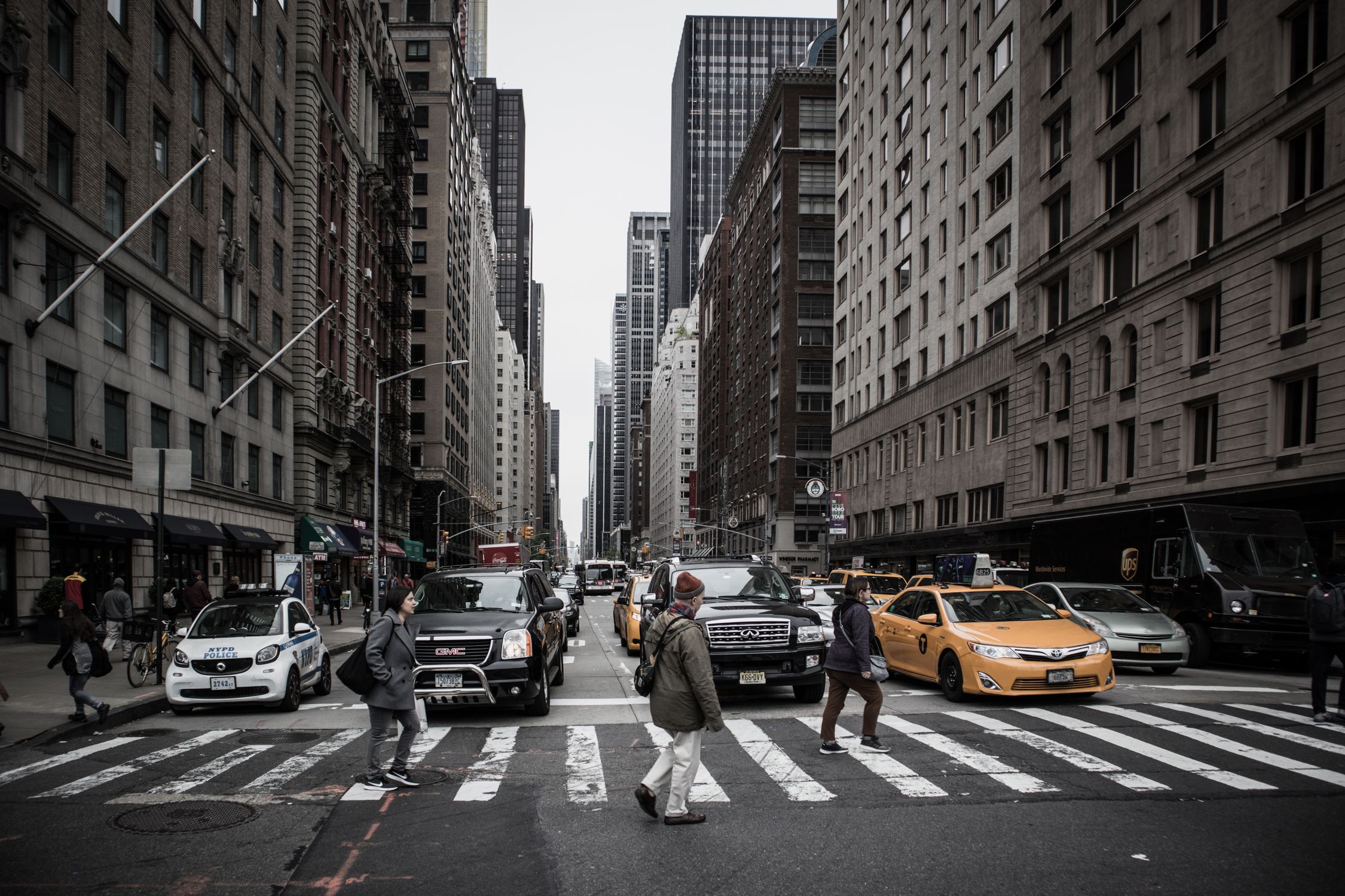 Busy New York City Street Scene with Crosswalk · Free Stock Photo