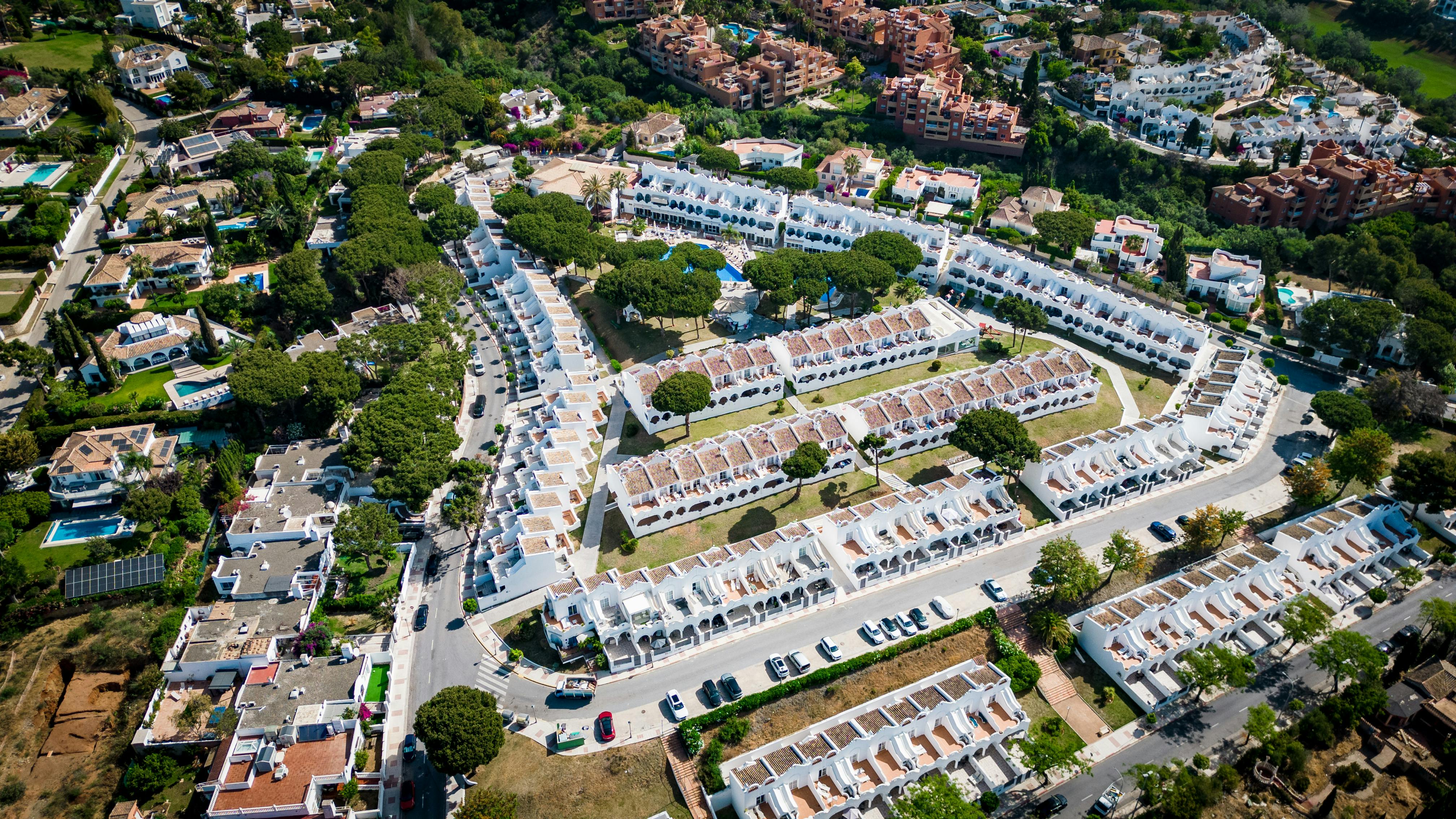 How to Invest in Digital Real Estate in 2026 — Photo by Mike Art 🎥 Visual Creator | Photography and Video 📸 on Pexels