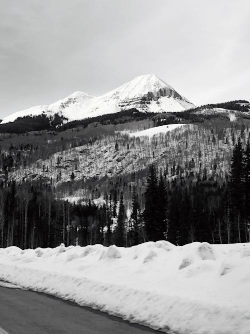 Ücretsiz Karla Kaplı Dağ Stok Fotoğraflar