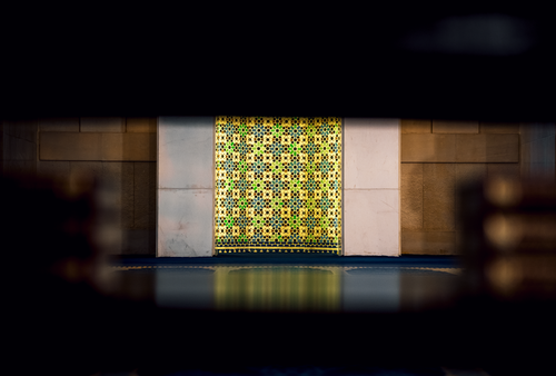 Free Beautiful intricate mosaic design of a doorway in a Kuwait City mosque, showcasing Islamic architecture. Stock Photo