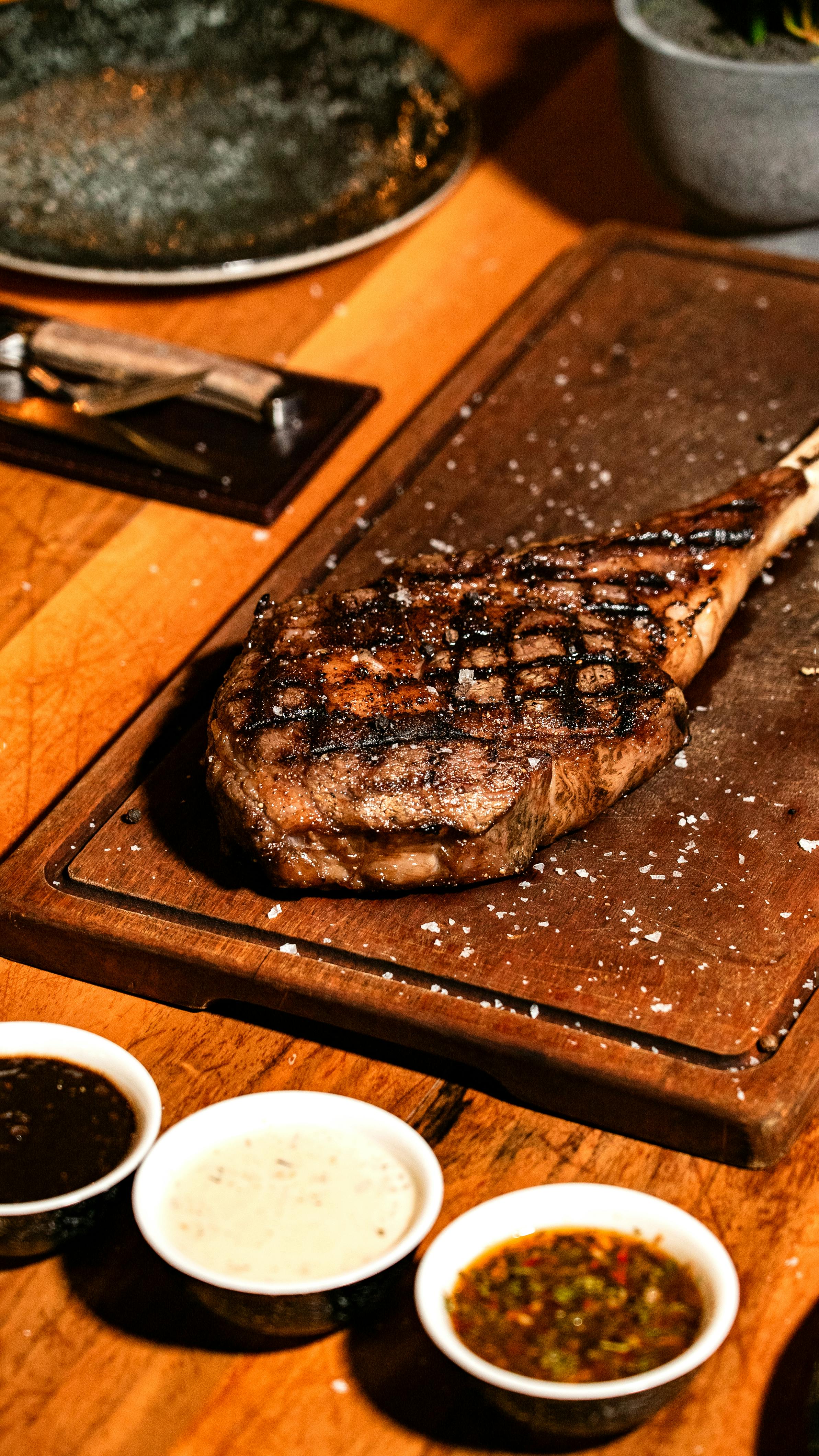 Gratis arkivbilde med appetittvekkende, bestikk, biff tekstur Arkivbilde