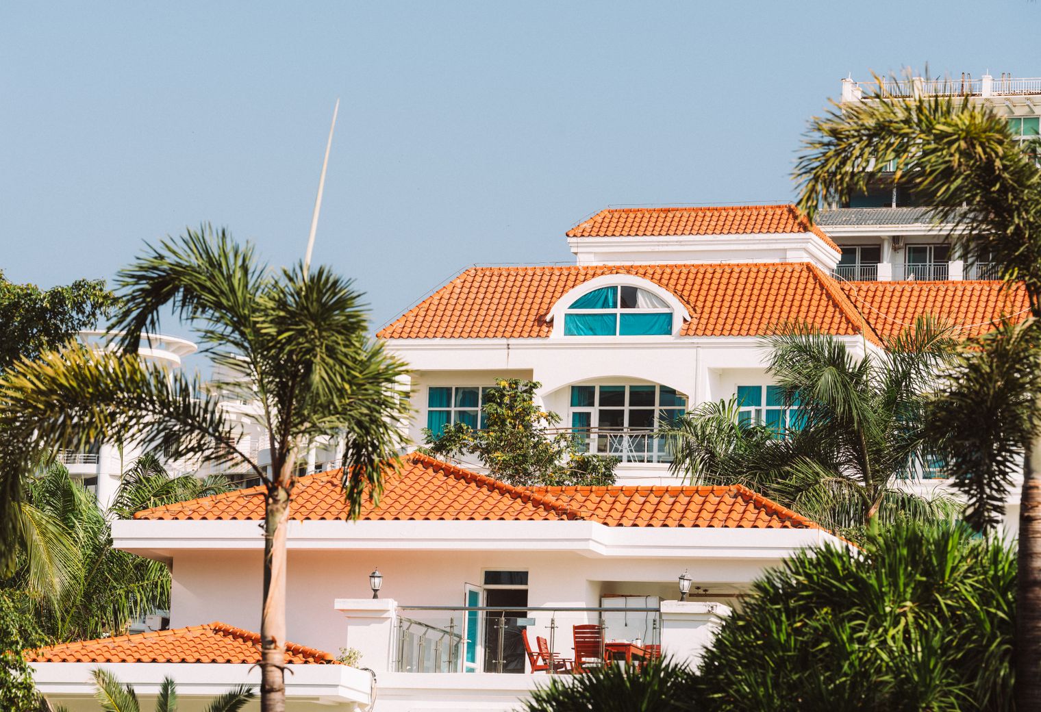 Newquay — professional movers carrying furniture on a house move