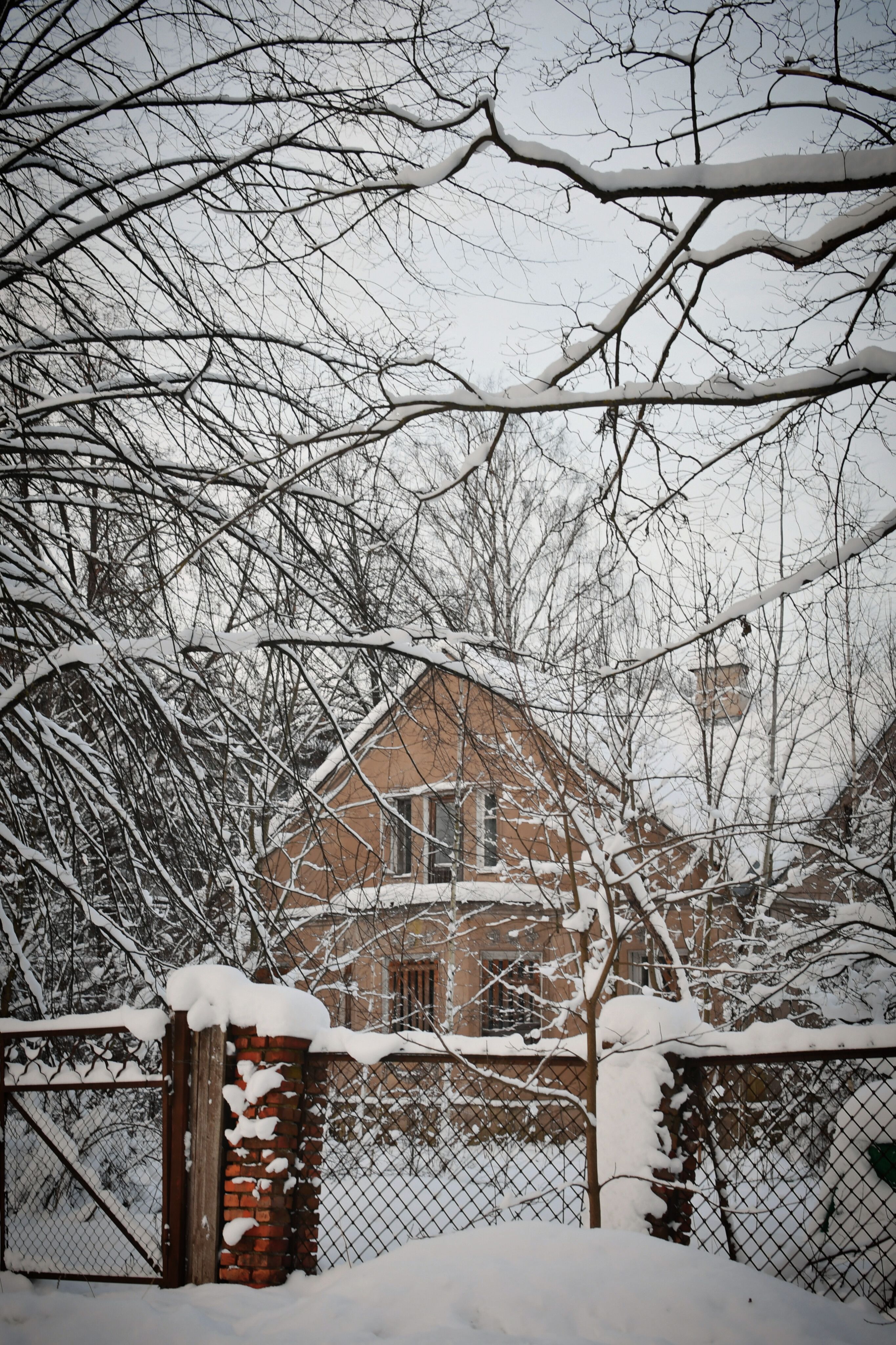 Snow-covered Rustic House in Winter Landscape · Free Stock Photo
