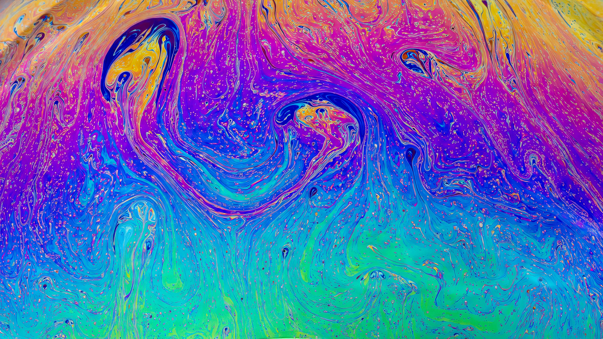 Colorful Abstract Swirl with Vibrant Patterns · Free Stock Photo
