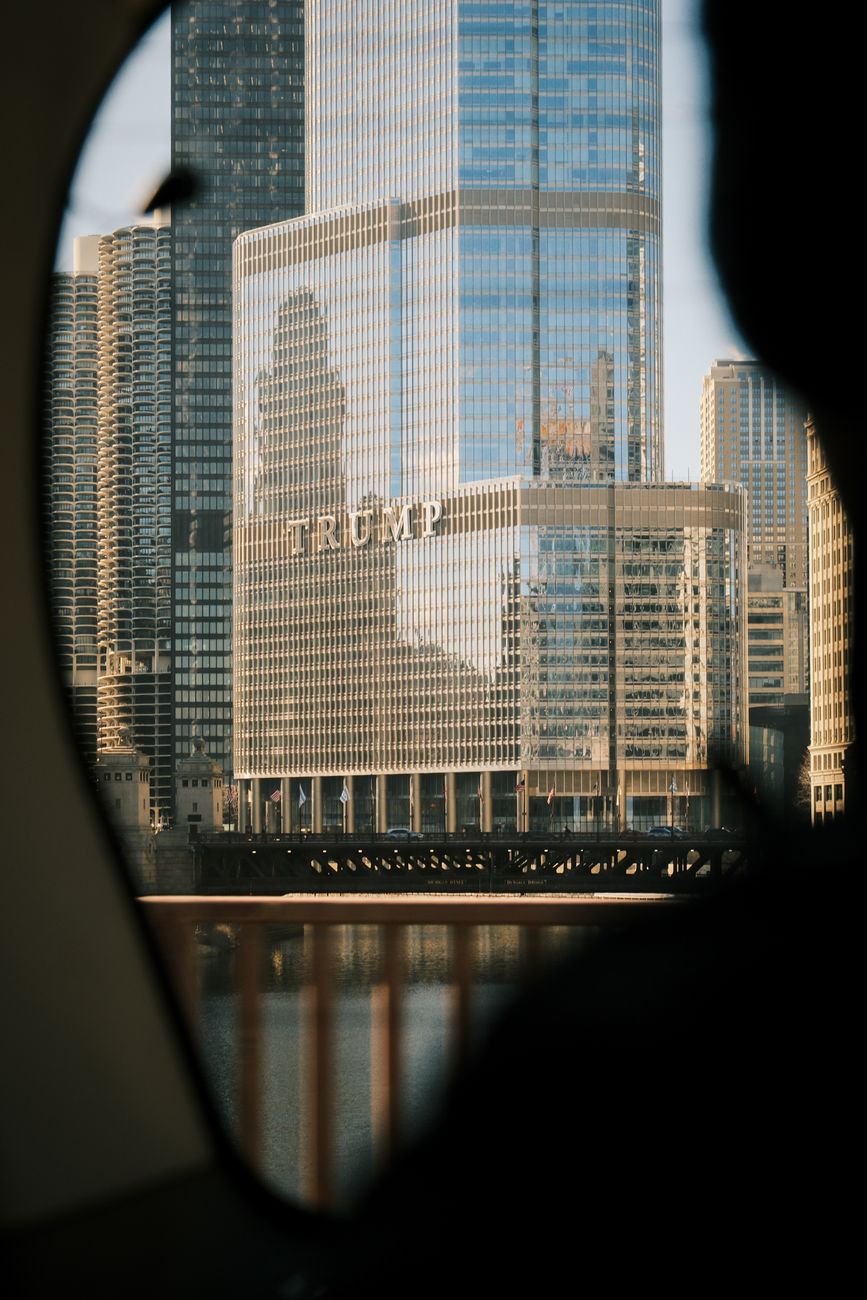 Trump opäť tvrdí, že mier s Iránom je na dosah: Nové sľuby a zrušené útoky
