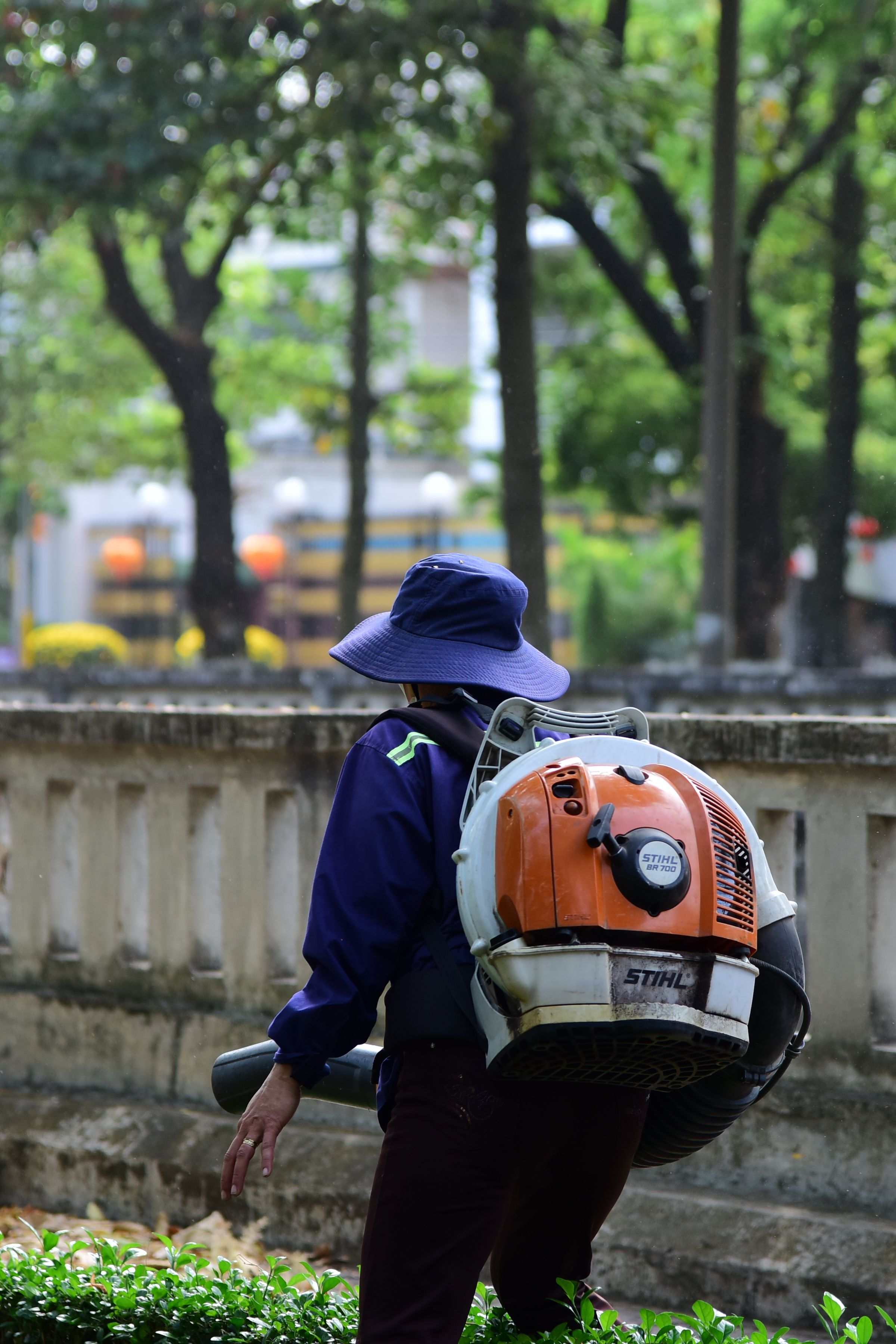 Cordless Leaf Blower