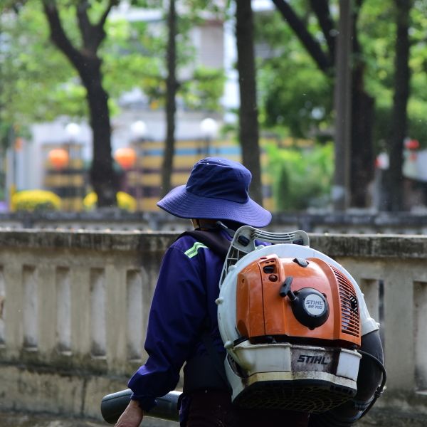 Cordless Leaf Blower