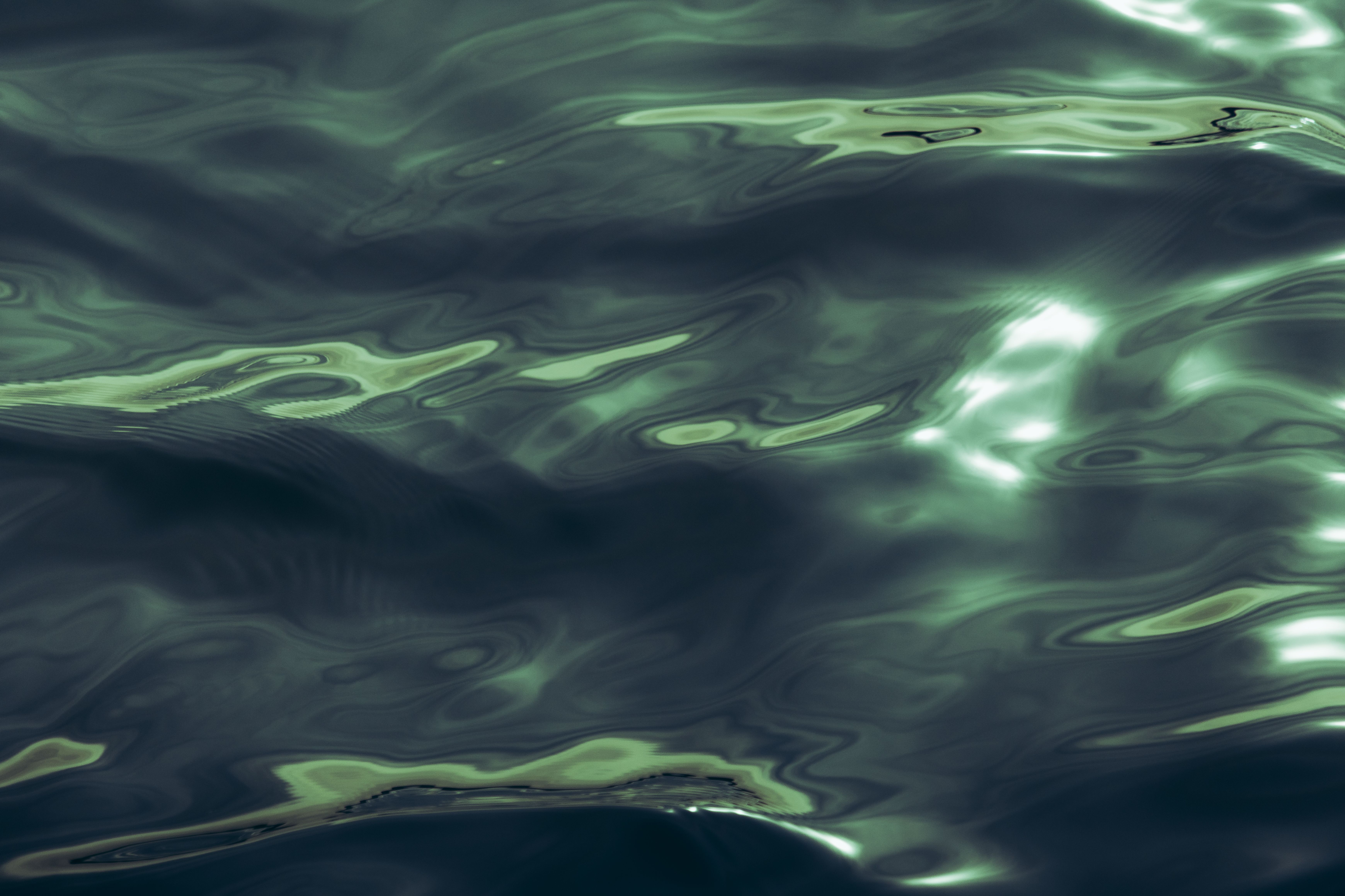 Abstract Wavy Blue and Black Digital Art Design · Free Stock Photo