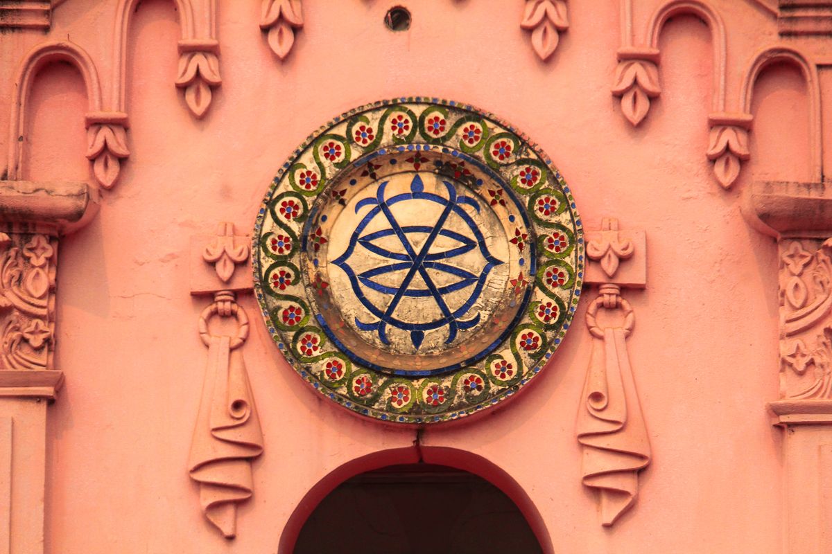 Choosing the Right Material for Celtic Décor