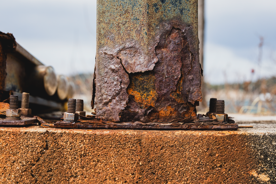 corroded water heater tank showing signs of rust and imminent failure - emergency water heater installation in des moines, ia corroded water heater tank showing signs of rust and imminent failure - emergency water heater installation in des moines, ia