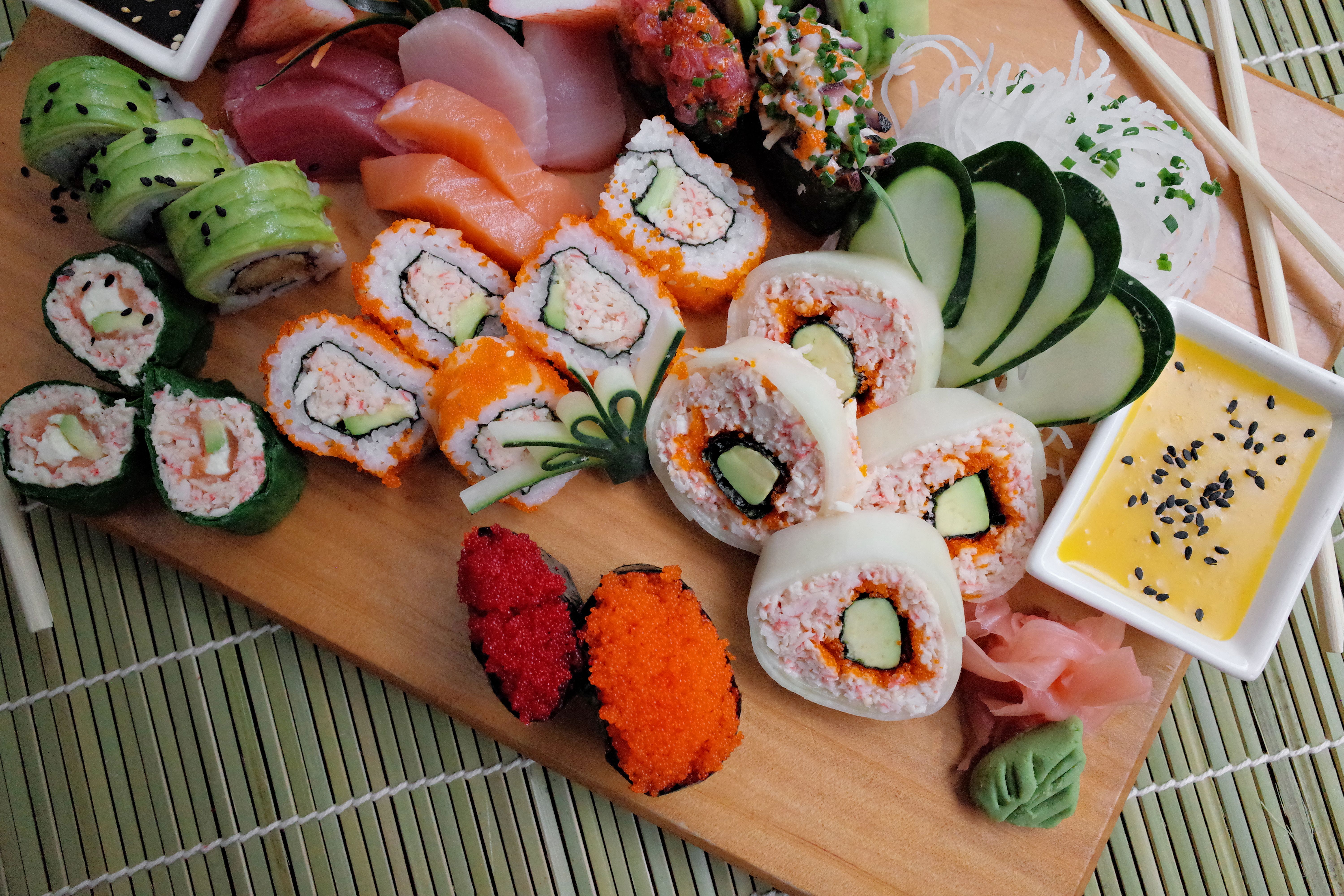 Garlic-Butter Sushi with Lemon Butter