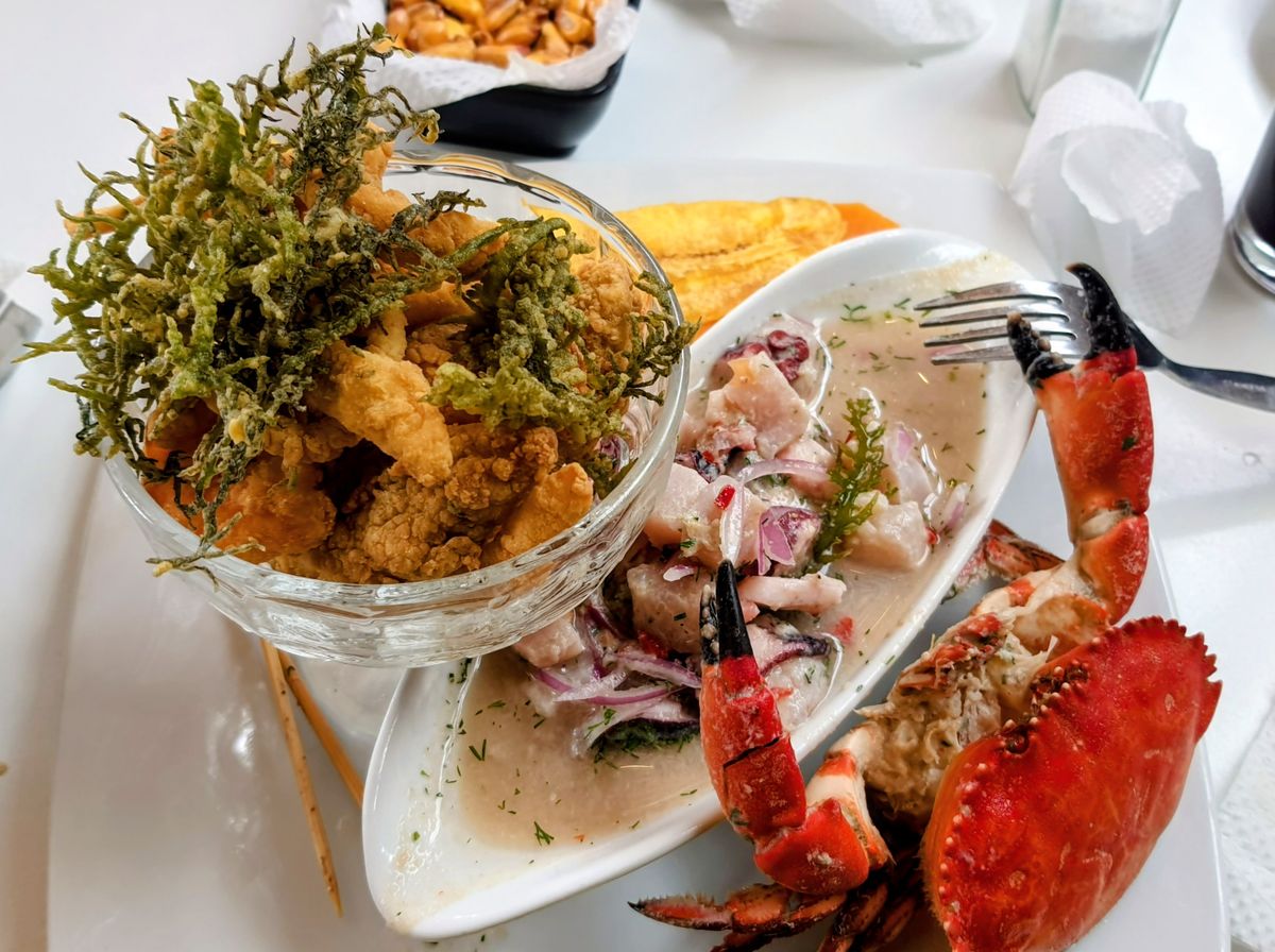 Fresh seafood platter with ceviche and lime at a Mexican coastal restaurant