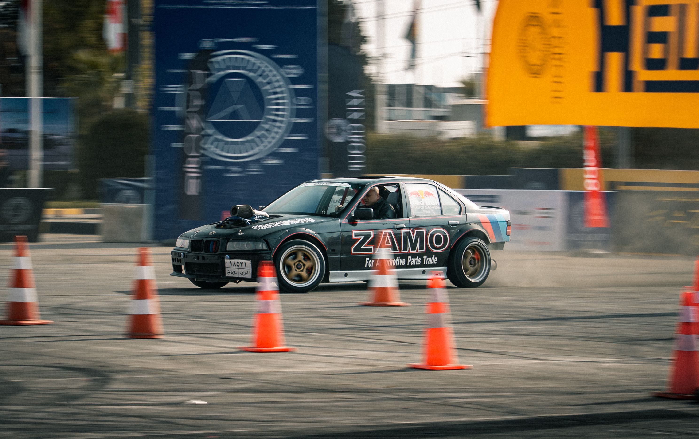 Exciting Car Drift Event in Erbil Square · Free Stock Photo