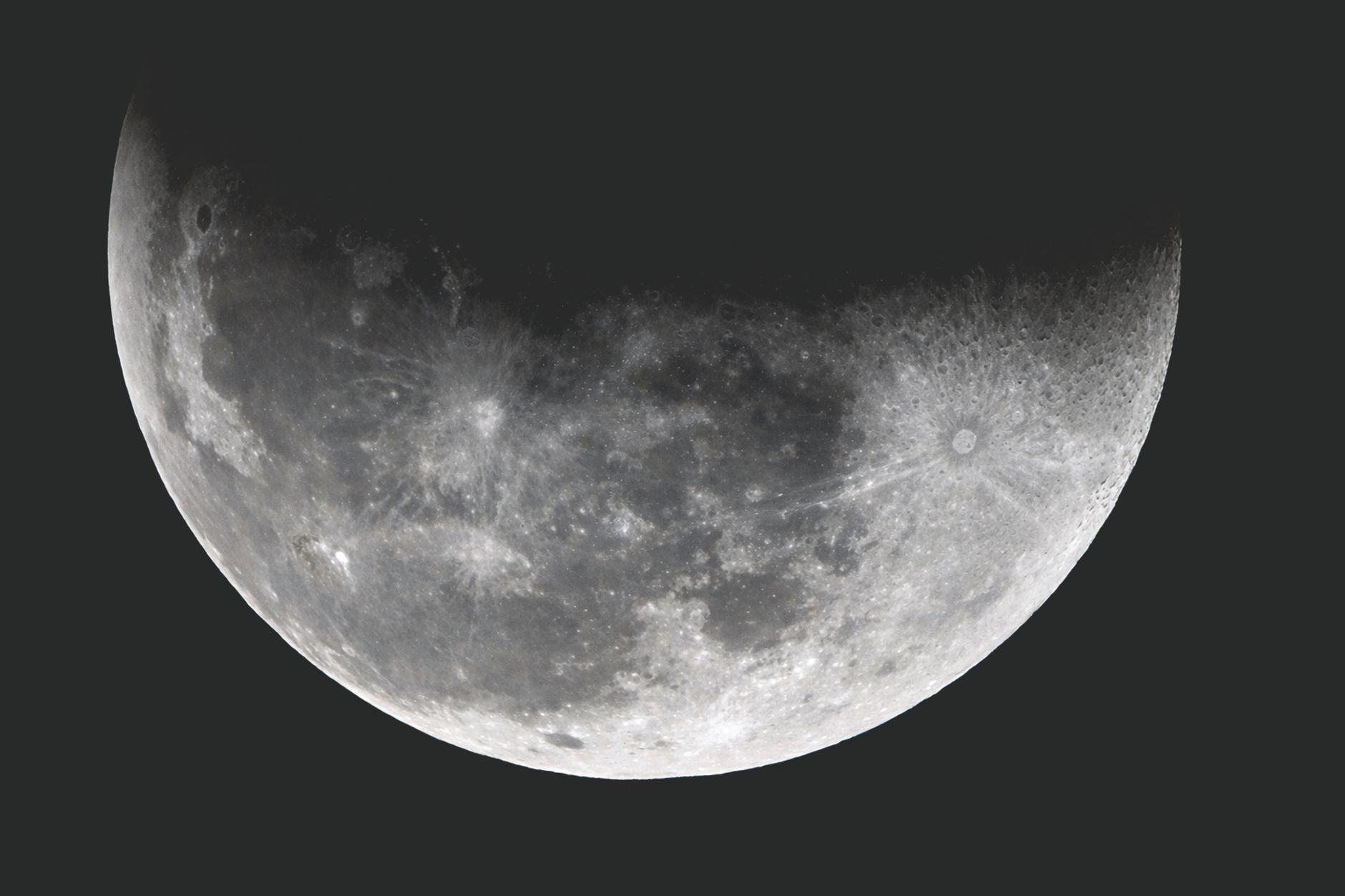 Capture of a waxing gibbous moon illuminating the night sky over Palmas, Tocantins, Brazil.