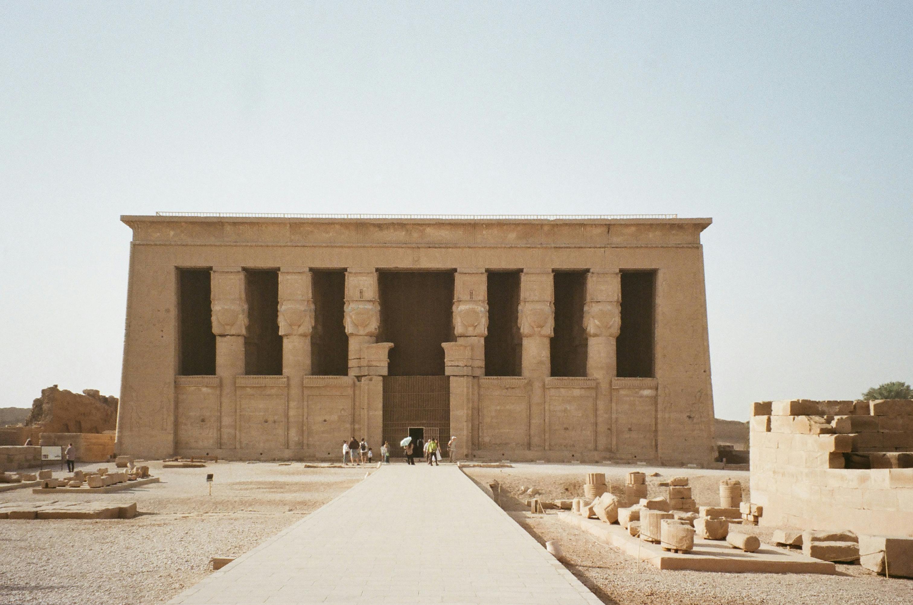 Egypt bars alimony defaulters from leaving country as family law reforms loom — Photo by Alexey K. on Pexels