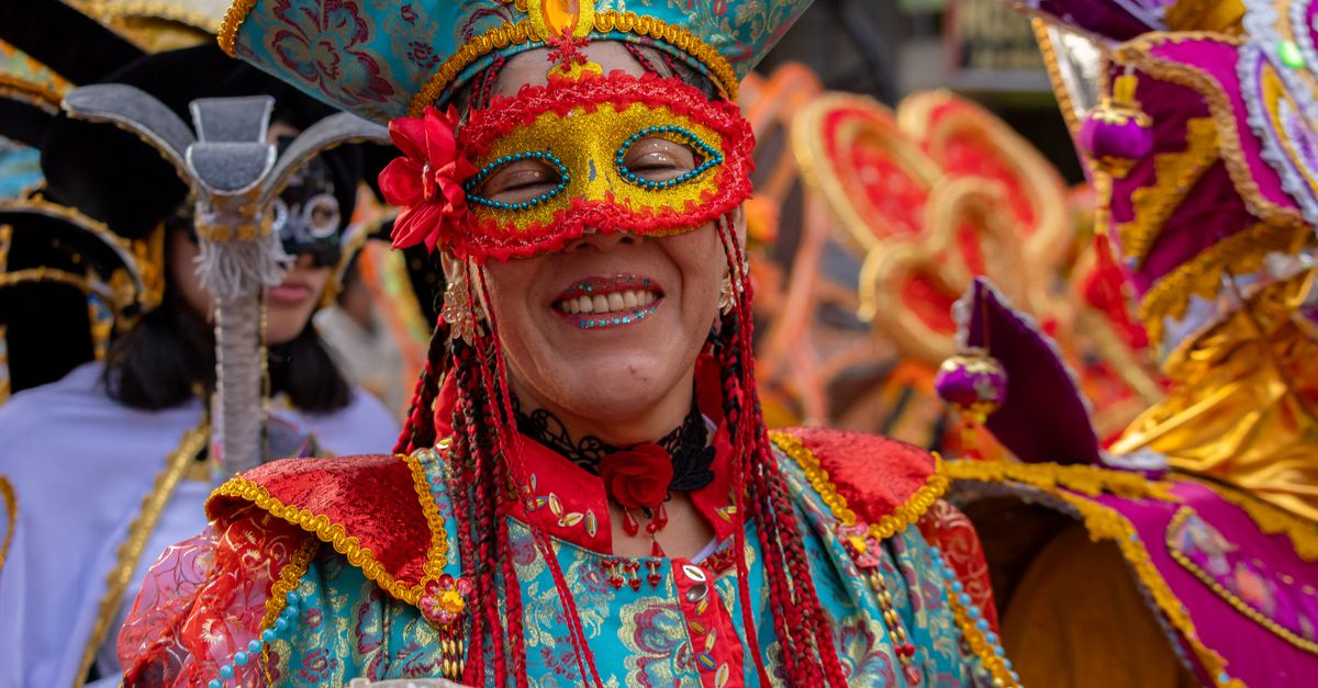 Top 10 de los carnavales más multitudinarios y coloridos a nivel mundial Top 10 de los carnavales más multitudinarios y coloridos a nivel mundial