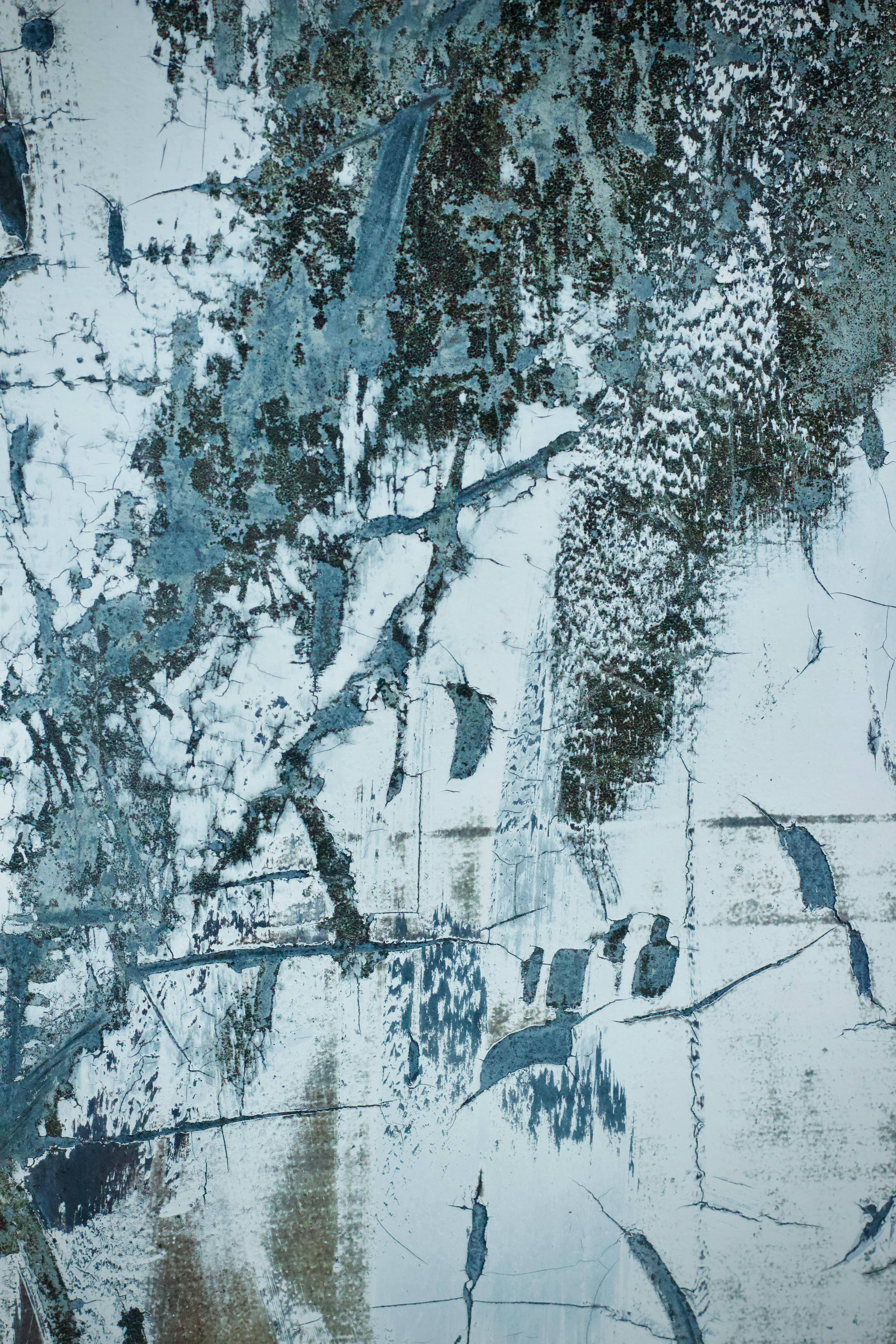 Gratuit Lucrare de artă abstractă cu texturi albastre și albe, creând un efect stratificat. Fotografie de stoc