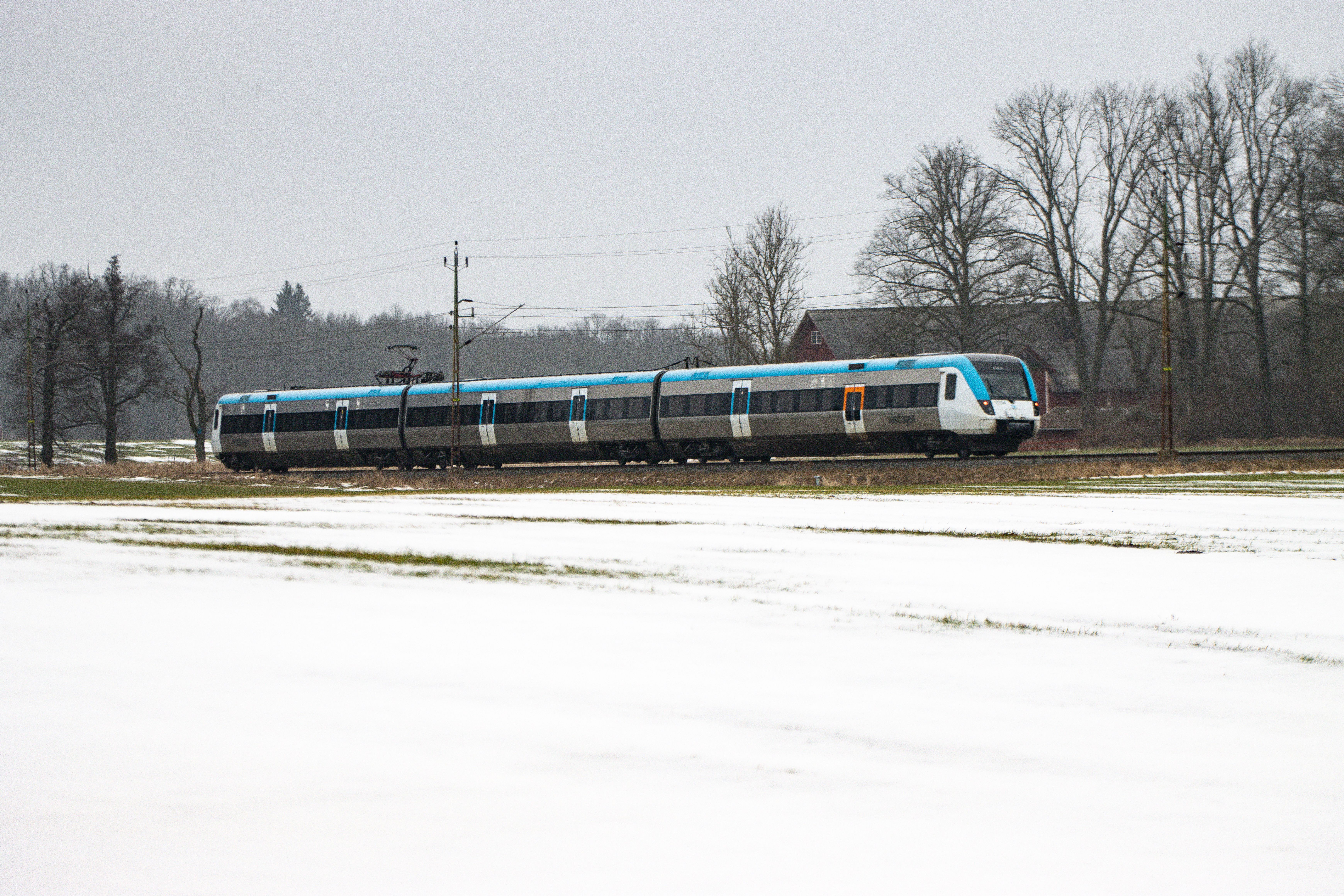 Electric Microliner Makes Pitch To Be a Travel Disruptor — Photo by Efrem  Efre on Pexels