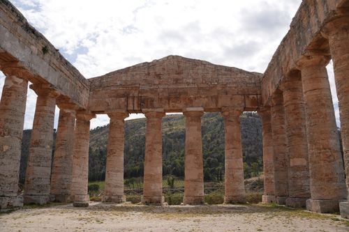 Free Discover the timeless beauty of the ancient Doric temple in Segesta, Sicily. Stock Photo