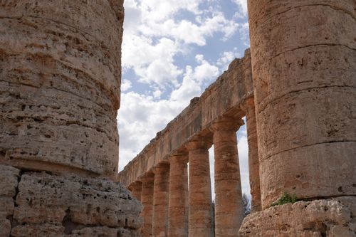 Free Explore the majestic ancient Doric temple ruins in Segesta, Sicily under a vibrant sky. Stock Photo