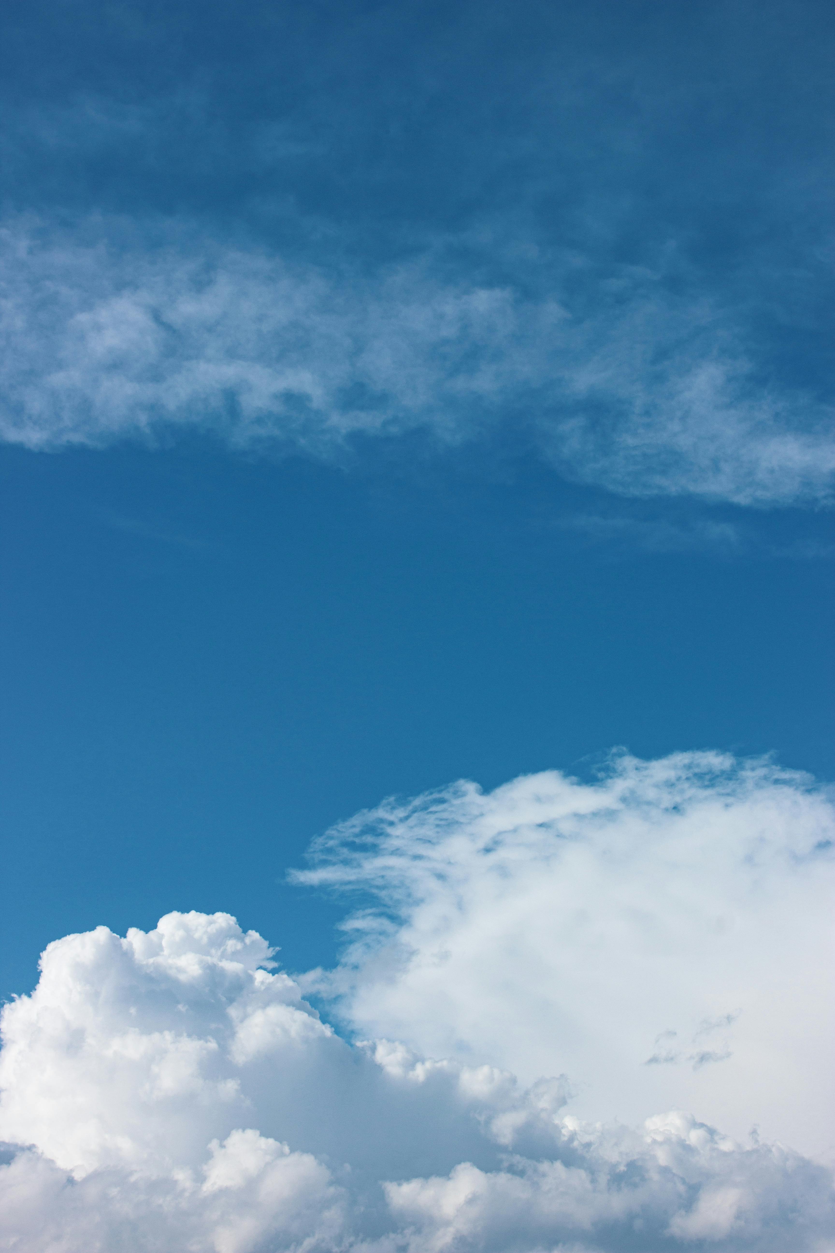 Gratis Cielo azzurro intenso con cumuli di nubi sopra Siirt, Turchia, che mette in mostra la bellezza della natura. Foto a disposizione
