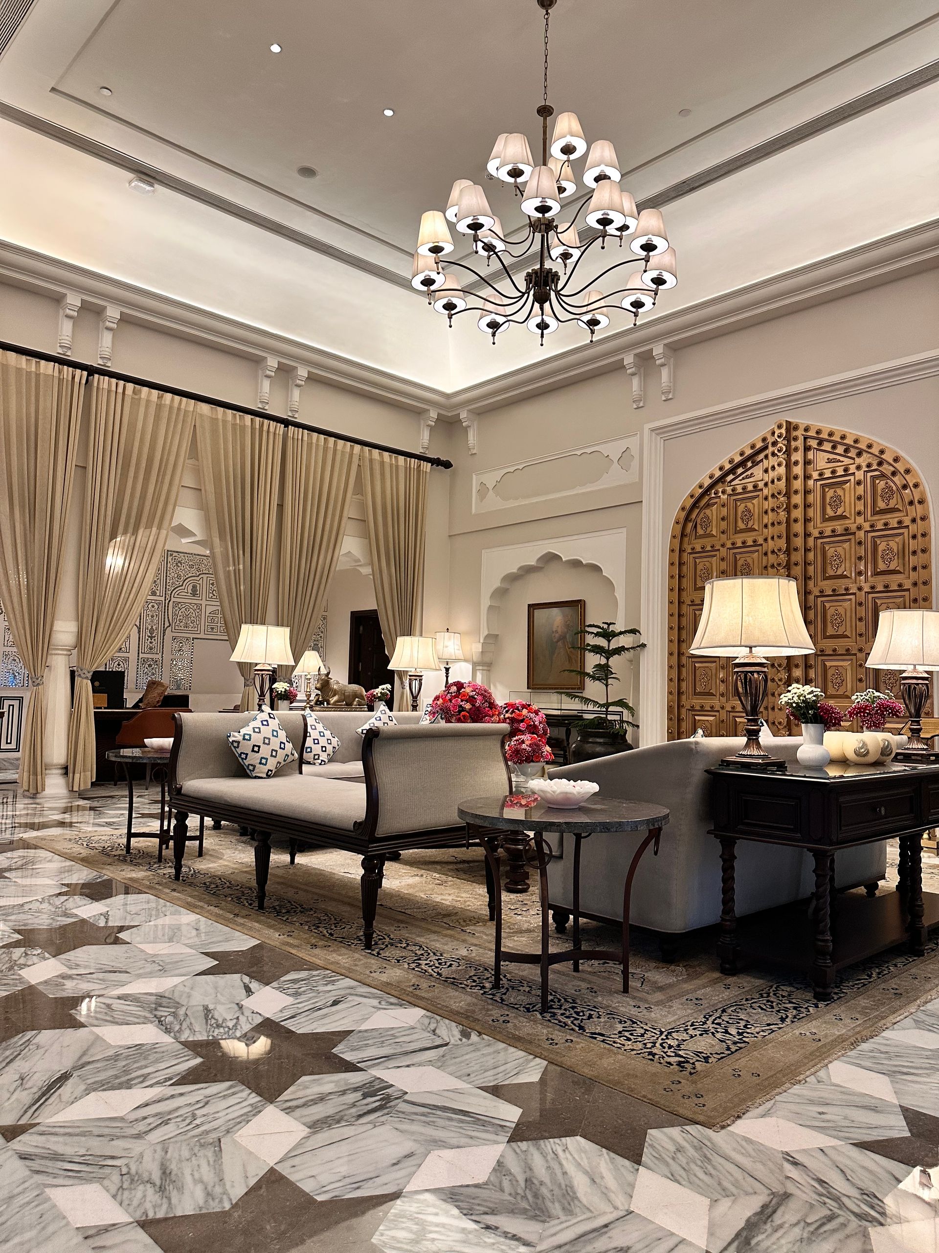 Hall élégant d’un hôtel de prestige