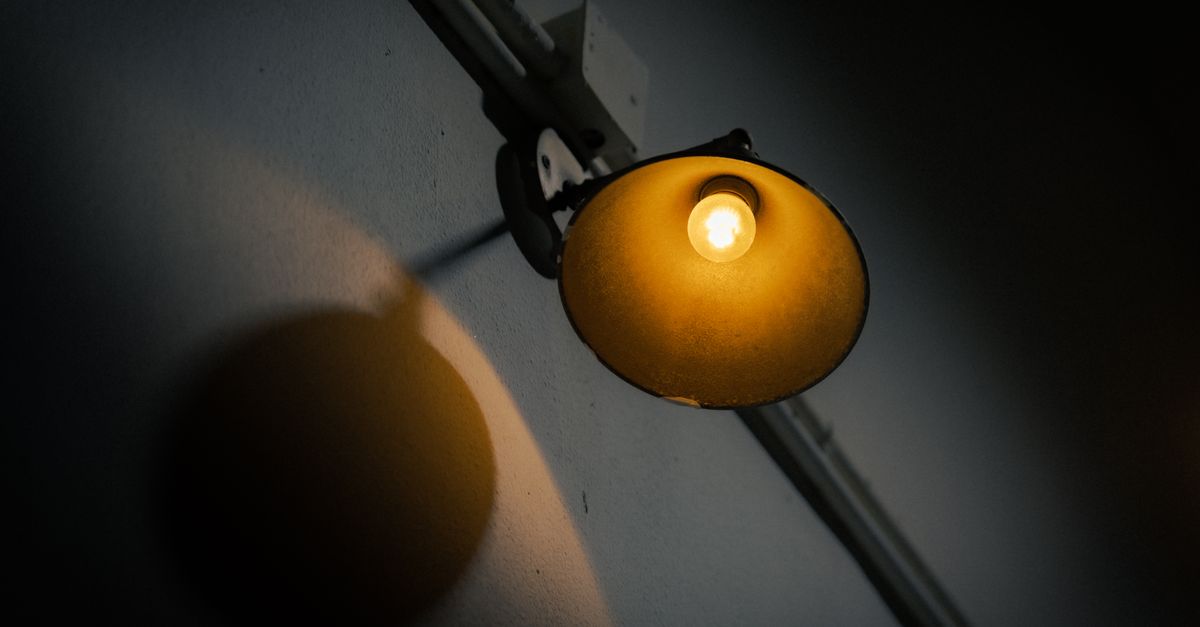 5 Lighting Mistakes Making Your Home Feel Dark and Uninviting (And How to Fix Them Permanently)