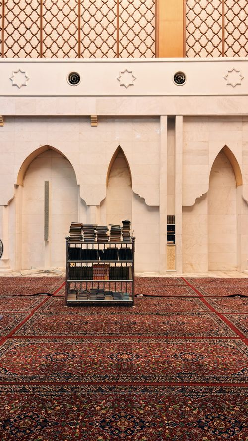 Free Intricate mosque library interior in Kuala Lumpur showcasing traditional Islamic architecture and design. Stock Photo