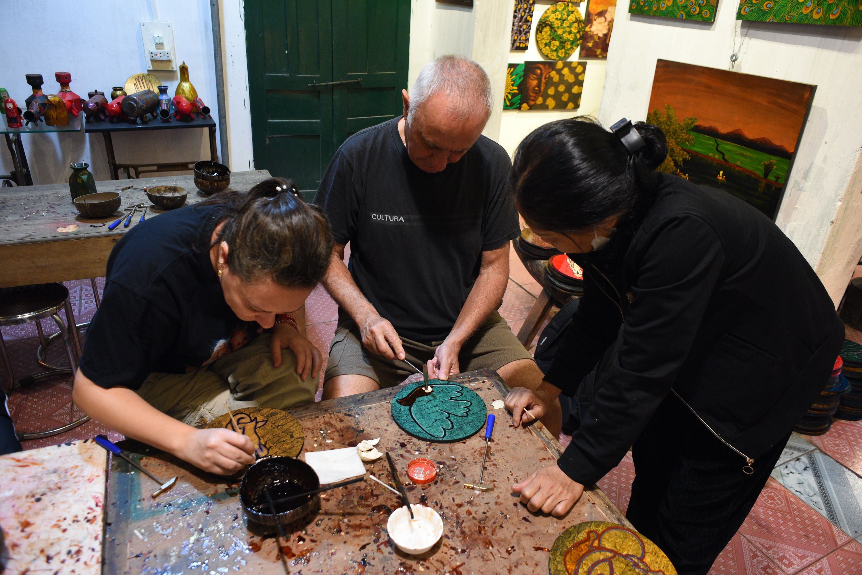 Bagan lacquerware artisan workshop
