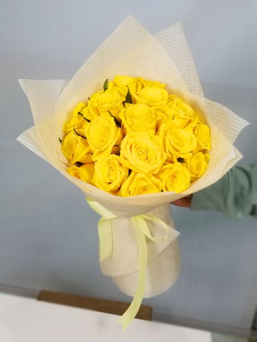 Free stock photo of aestheticfloraldesign, alstroemeriabouquet, anniversaryflowergift Stock Photo