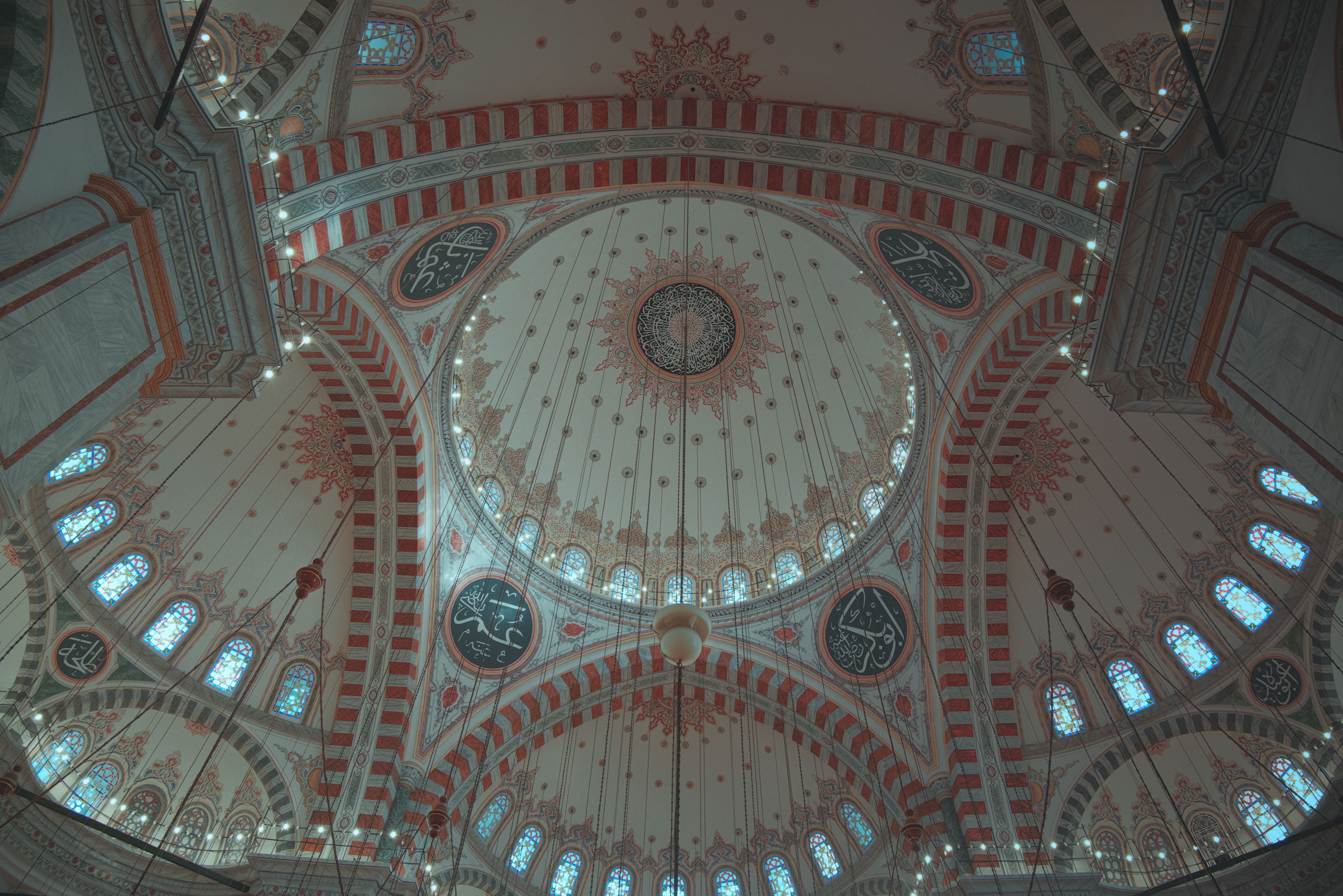 Intricate Mosque Dome with Stunning Patterns · Free Stock Photo