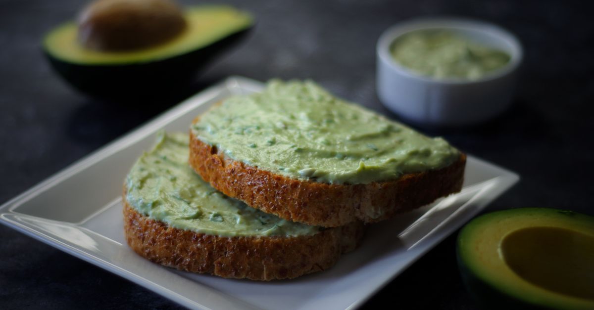 Beyond Avocado Toast: 12 Budget-Friendly Superfood Breakfasts That Dietitians Actually Eat